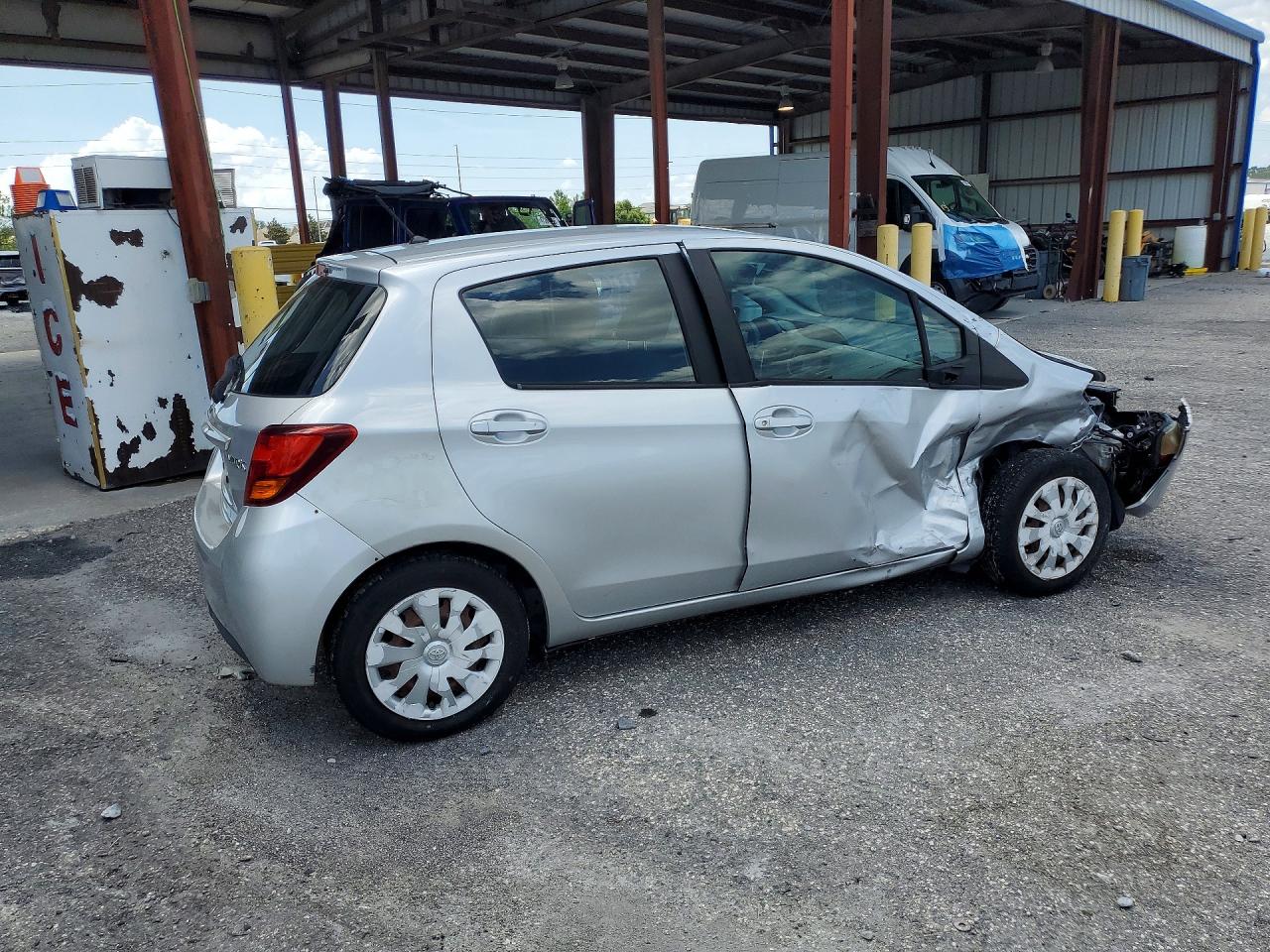 2015 Toyota Yaris 5-door L Silver vin: VNKKTUD31FA025110