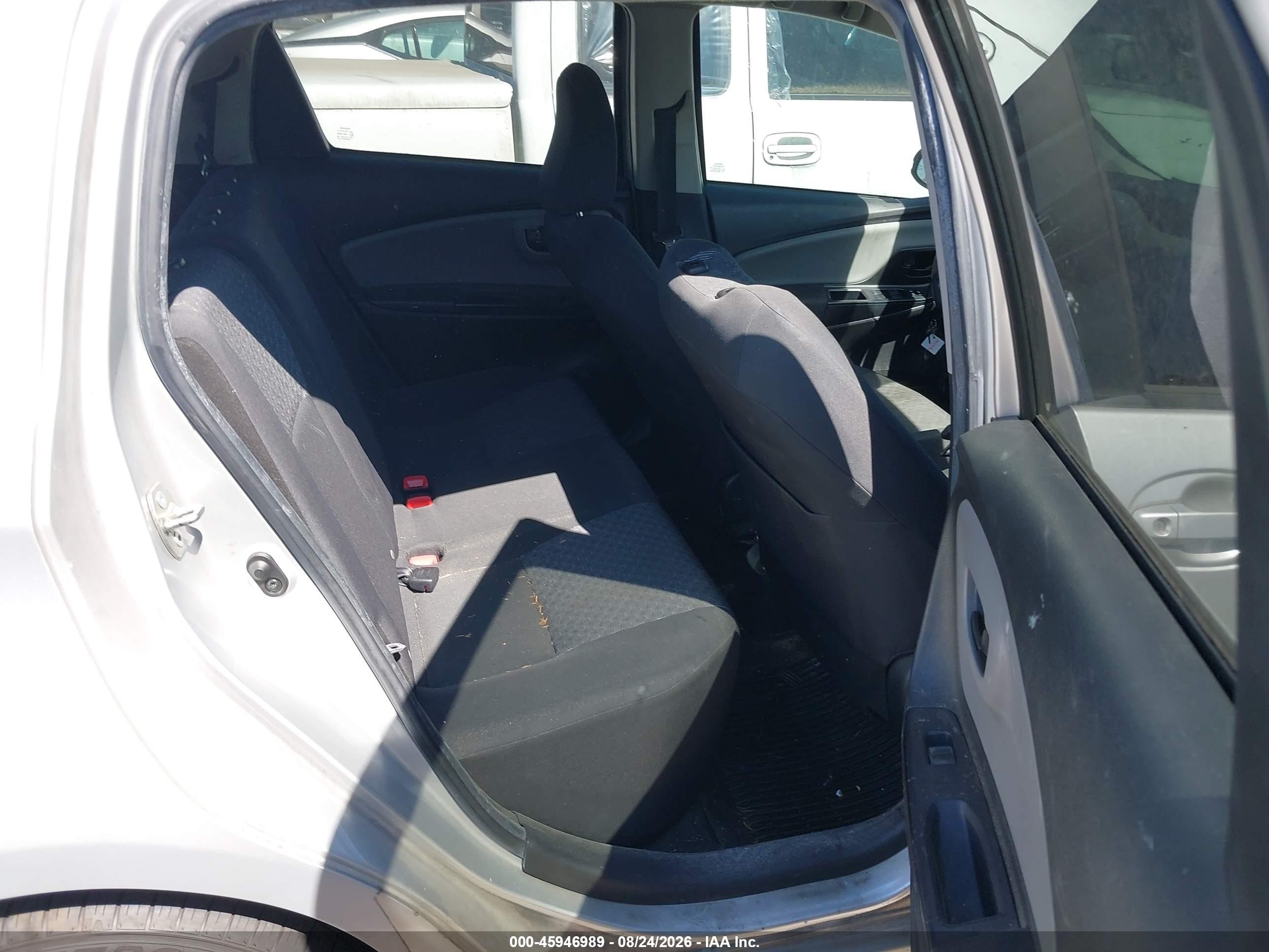 2015 Toyota Yaris L Silver vin: VNKKTUD31FA042716