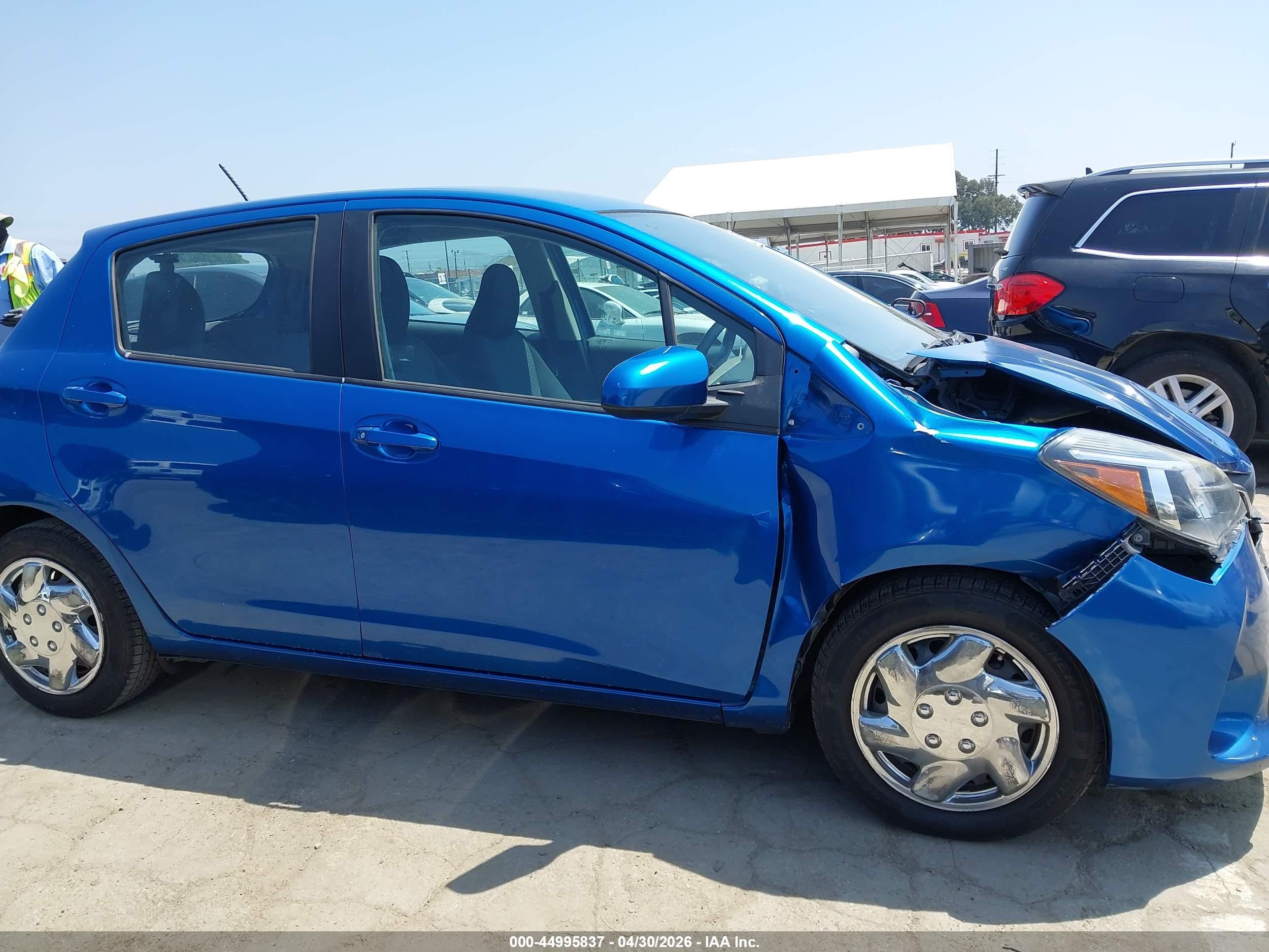 2015 Toyota Yaris L Blue vin: VNKKTUD31FA044434