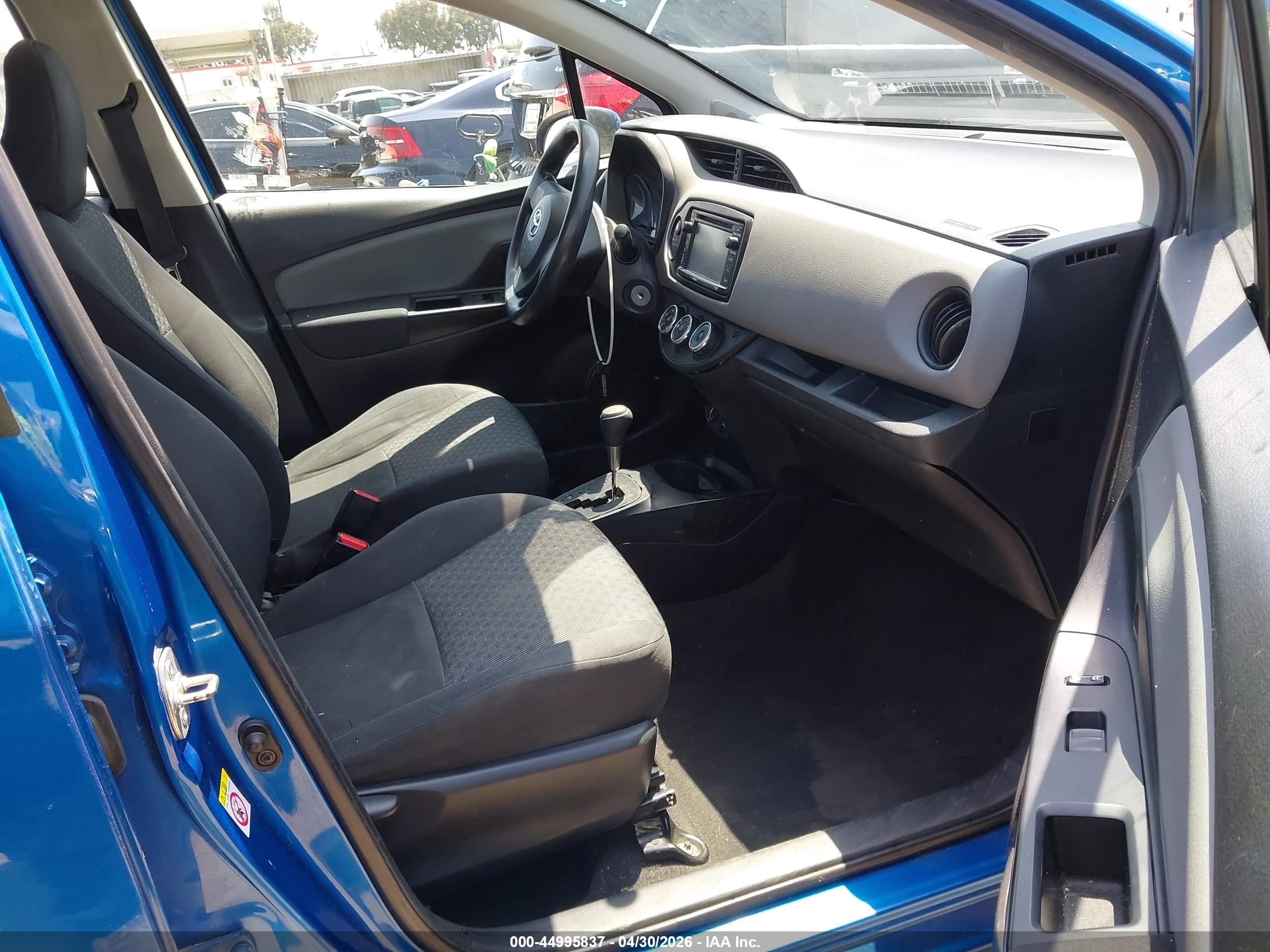 2015 Toyota Yaris L Blue vin: VNKKTUD31FA044434