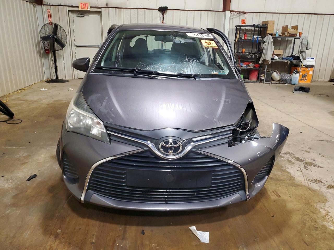 2015 Toyota Yaris 5-door Le Charcoal vin: VNKKTUD32FA018067