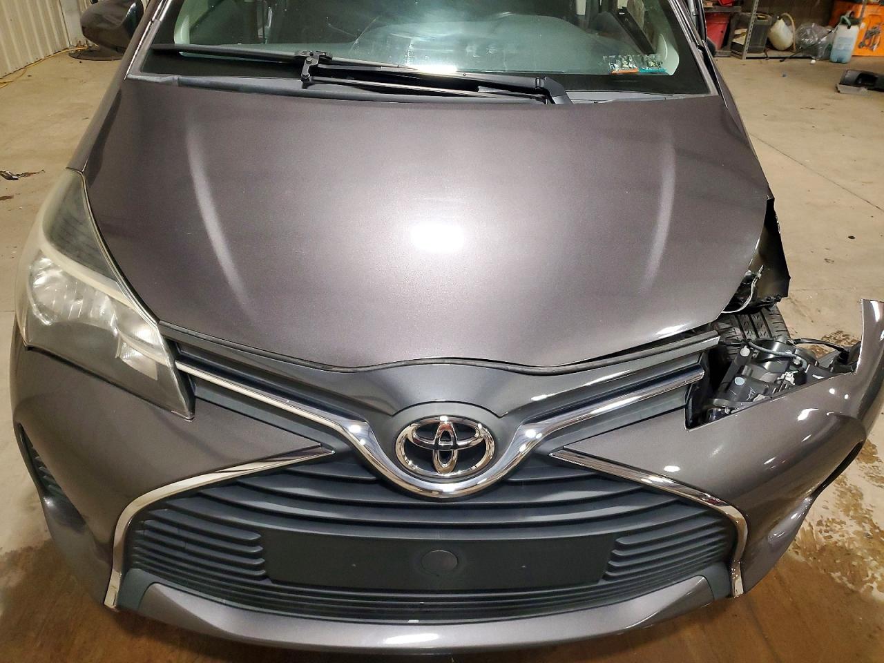 2015 Toyota Yaris 5-door Le Charcoal vin: VNKKTUD32FA018067