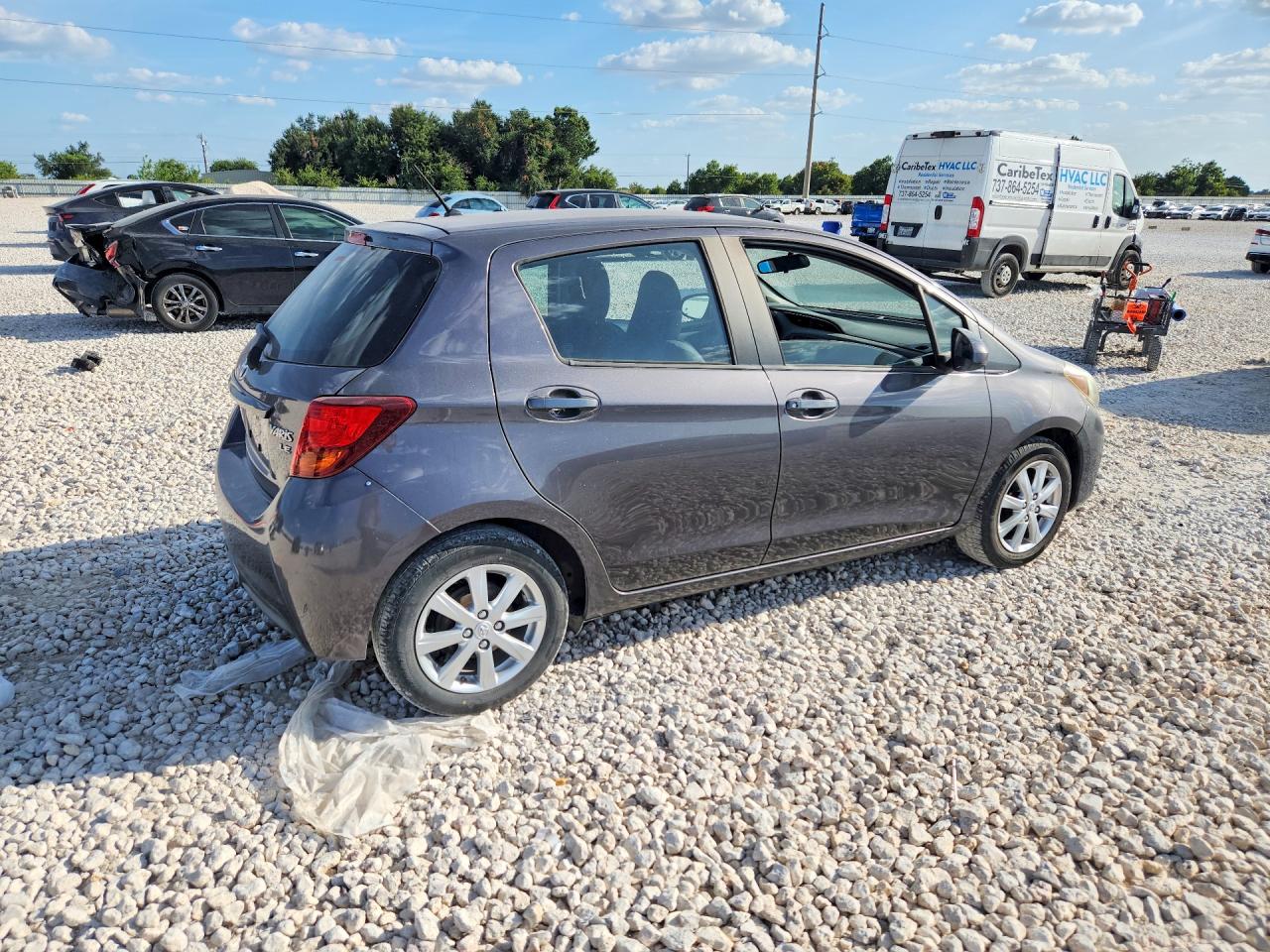 2015 Toyota Yaris 5-door Le Gray vin: VNKKTUD32FA025536