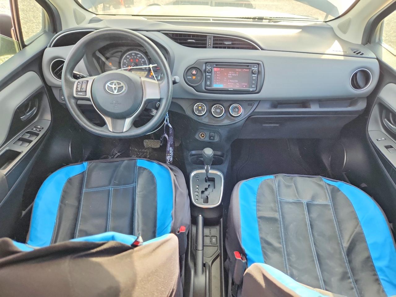 2015 Toyota Yaris 5-door Le Gray vin: VNKKTUD32FA025536