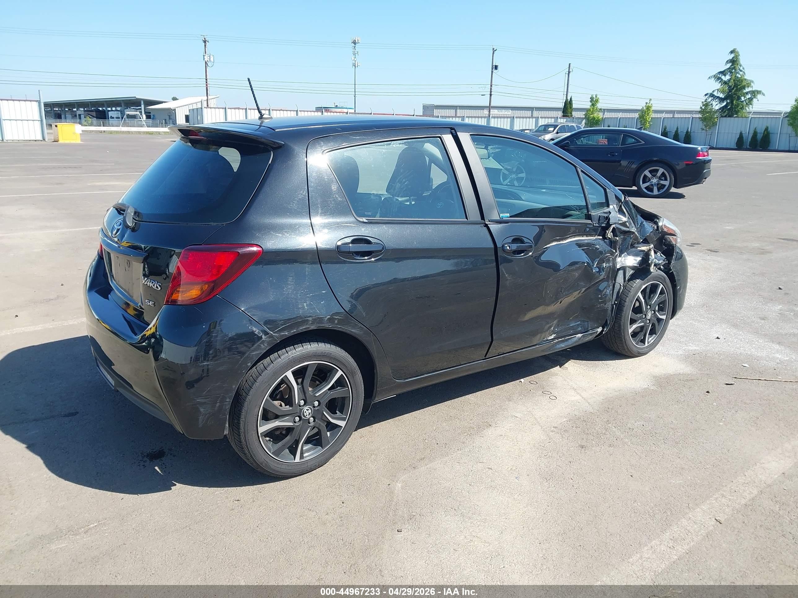 2015 Toyota Yaris Se Black vin: VNKKTUD32FA027271