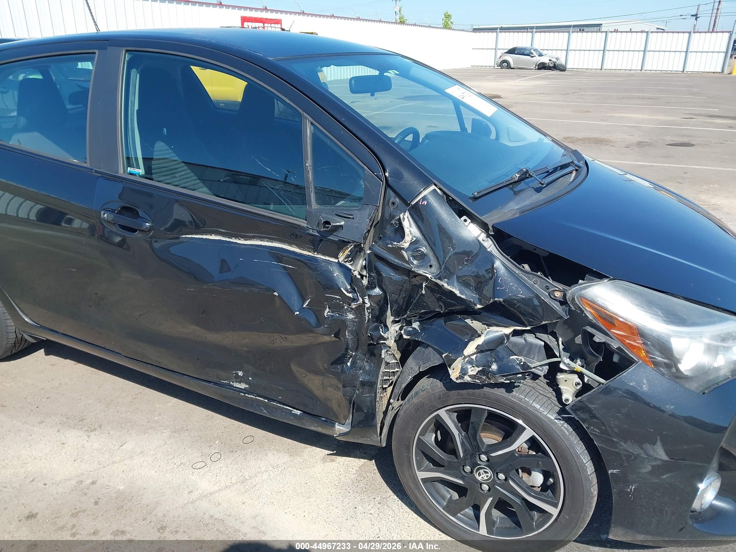 2015 Toyota Yaris Se Black vin: VNKKTUD32FA027271