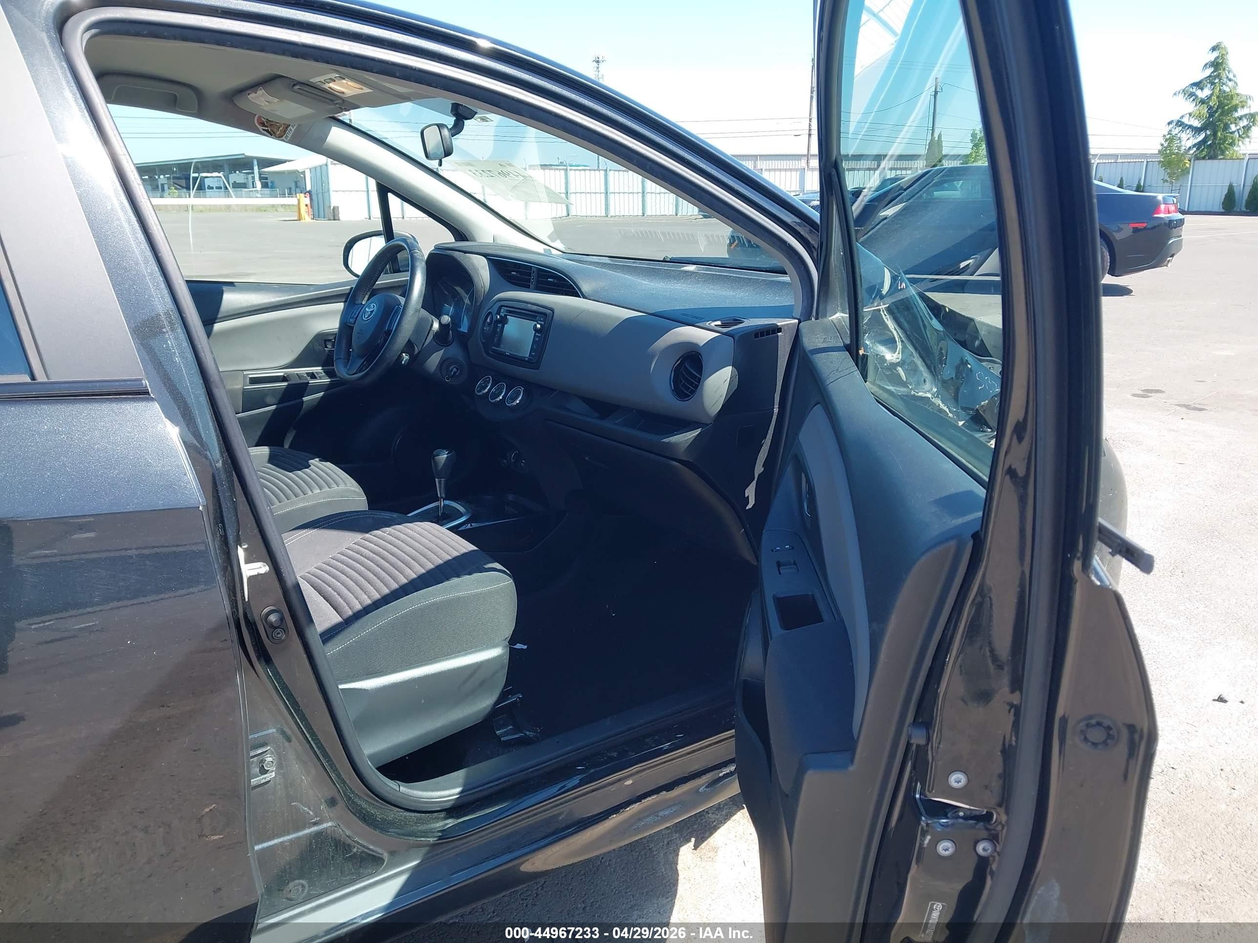 2015 Toyota Yaris Se Black vin: VNKKTUD32FA027271