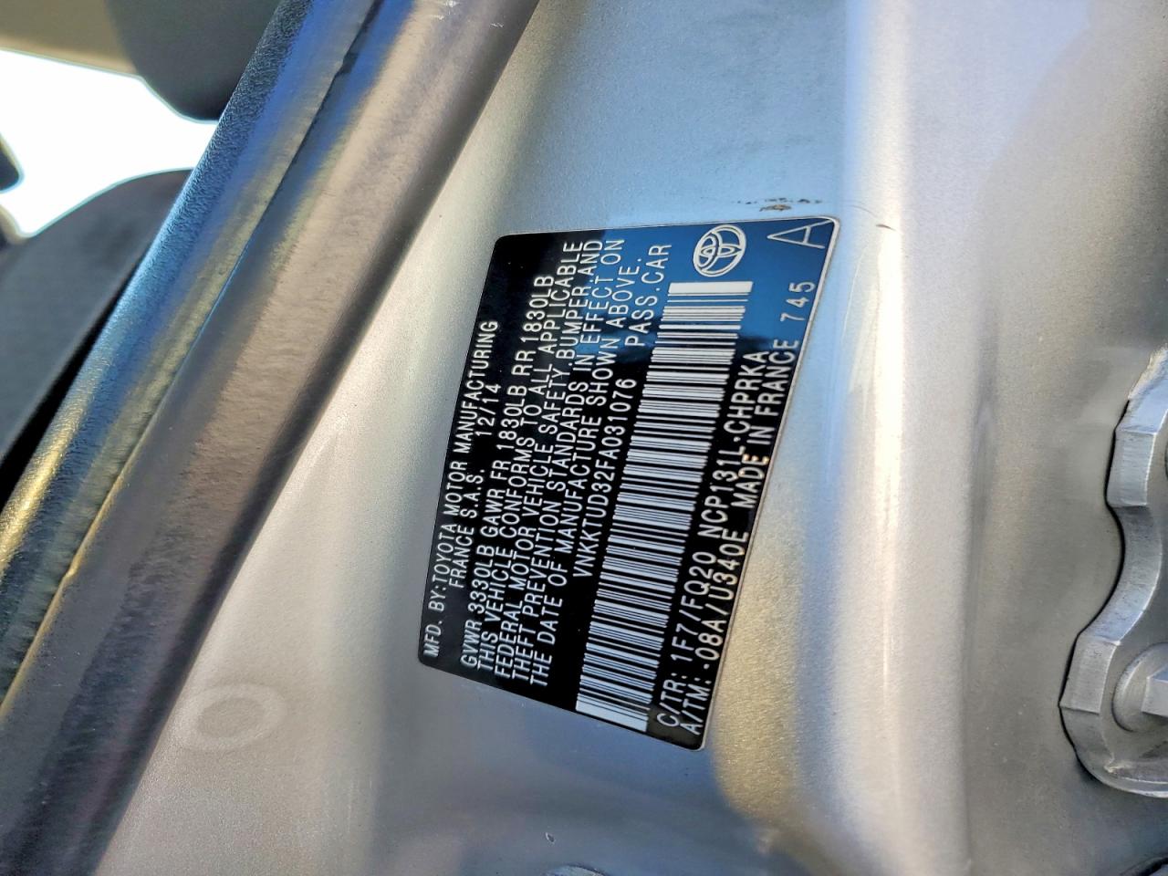 2015 Toyota Yaris 5-door L Silver vin: VNKKTUD32FA031076