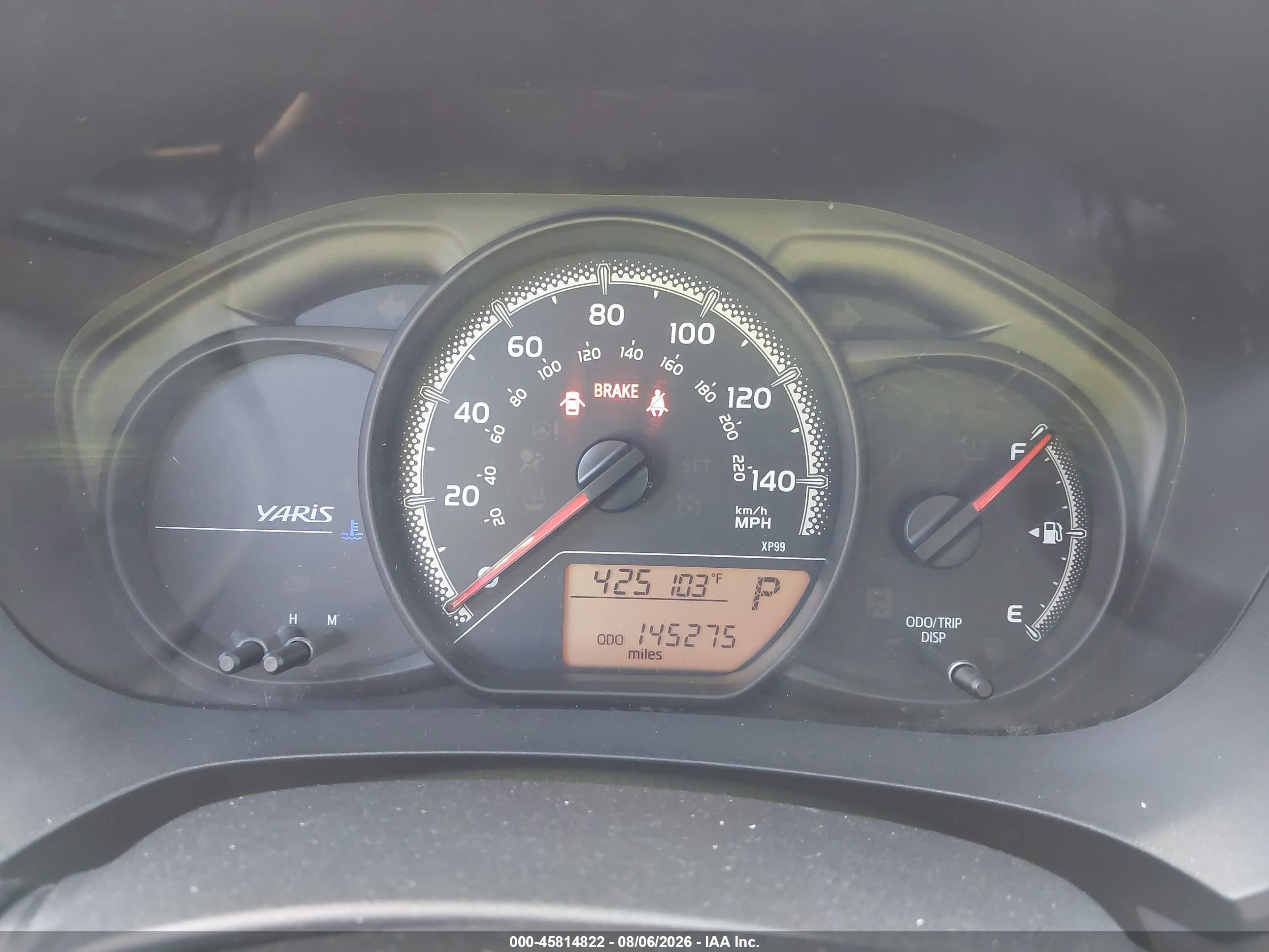 2015 Toyota Yaris L Silver vin: VNKKTUD32FA031725