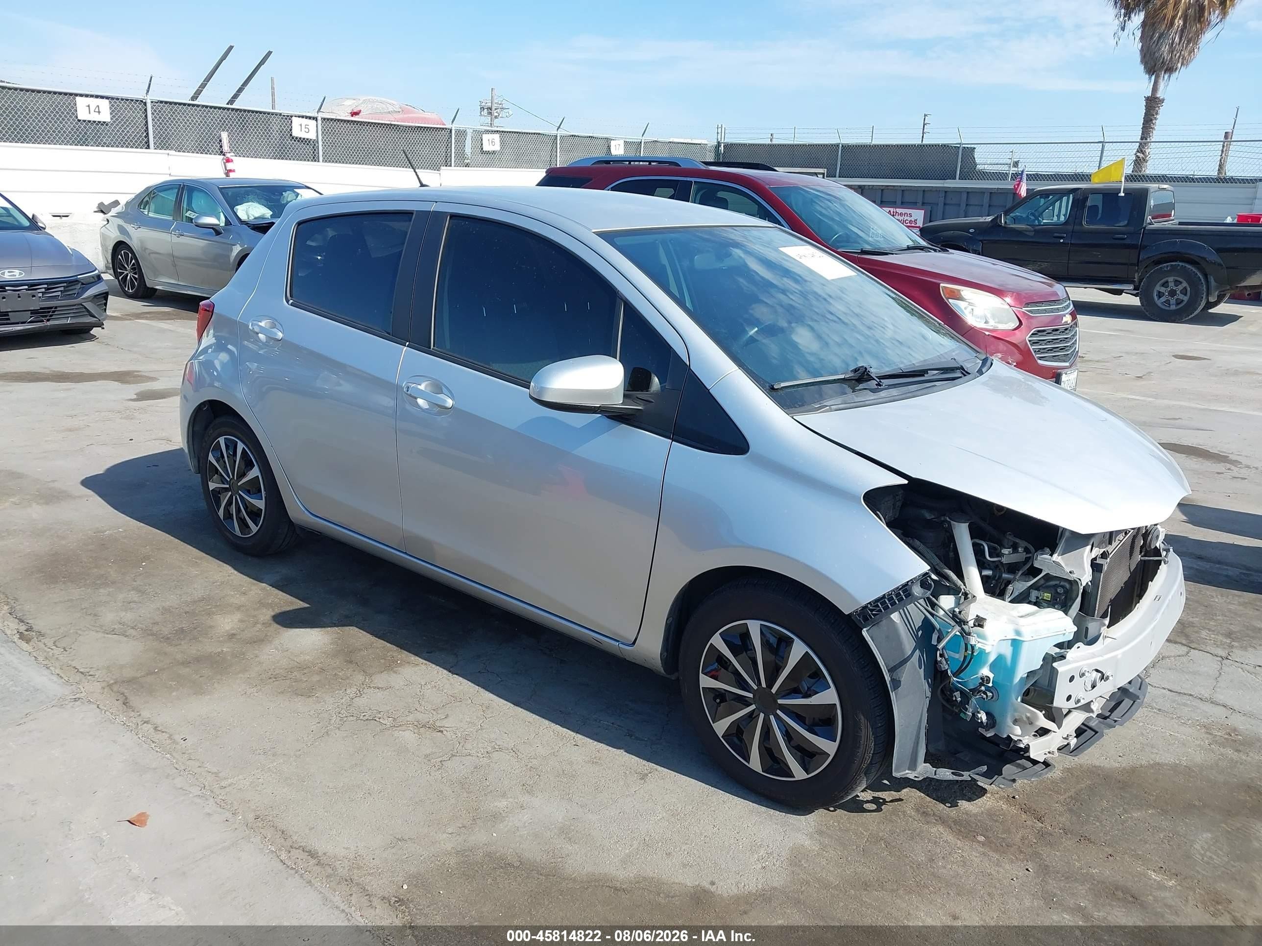 2015 Toyota Yaris L Silver vin: VNKKTUD32FA031725