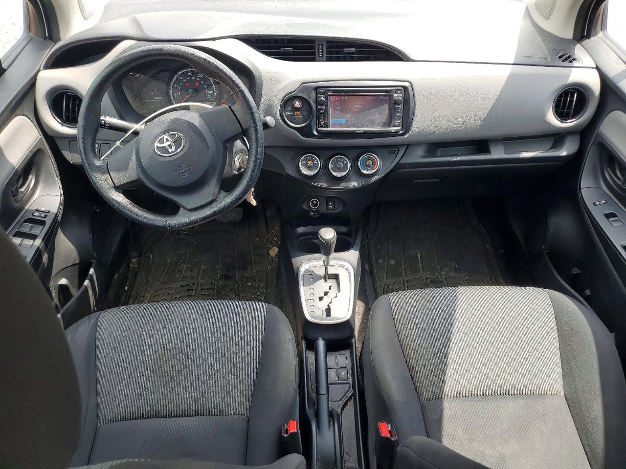 2015 Toyota Yaris 5-door L White vin: VNKKTUD32FA032521