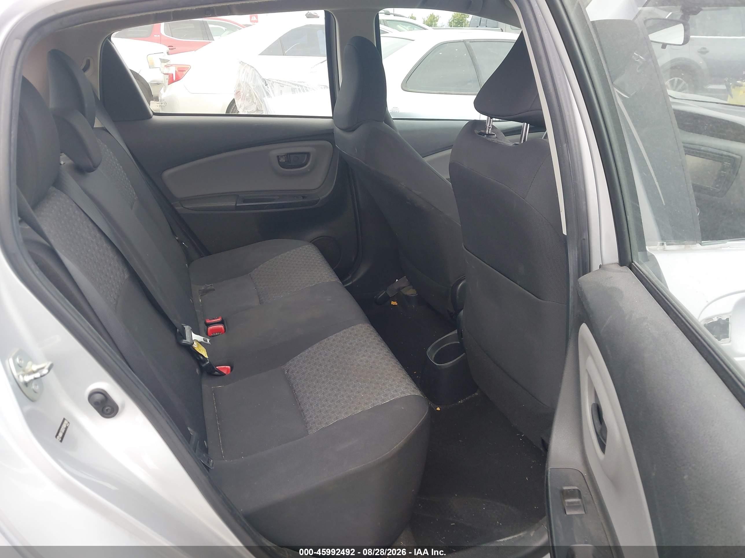 2015 Toyota Yaris L Серый vin: VNKKTUD32FA042465
