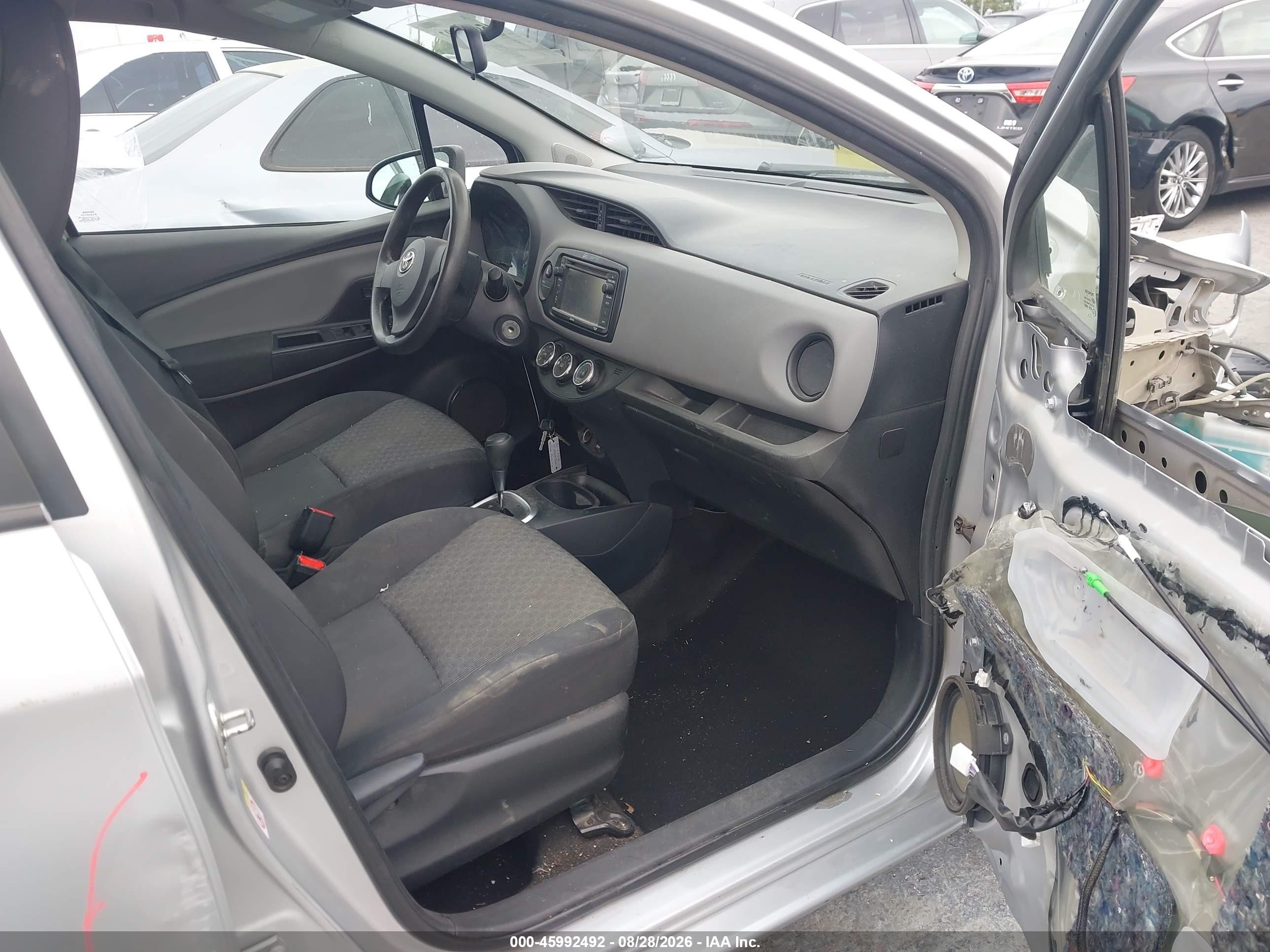 2015 Toyota Yaris L Серый vin: VNKKTUD32FA042465