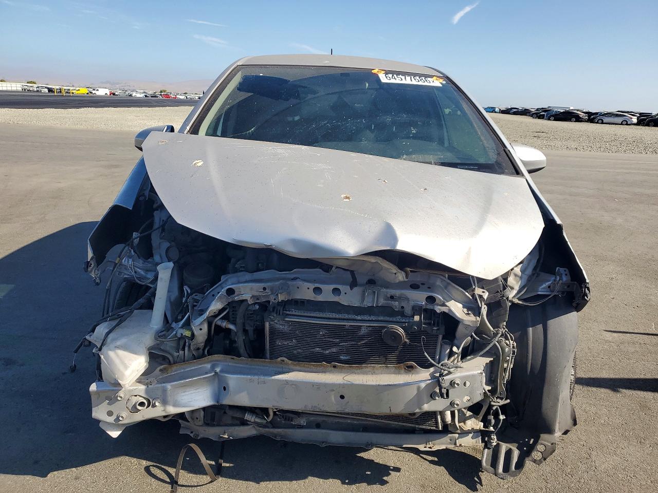 2015 Toyota Yaris 5-door L Silver vin: VNKKTUD32FA045396