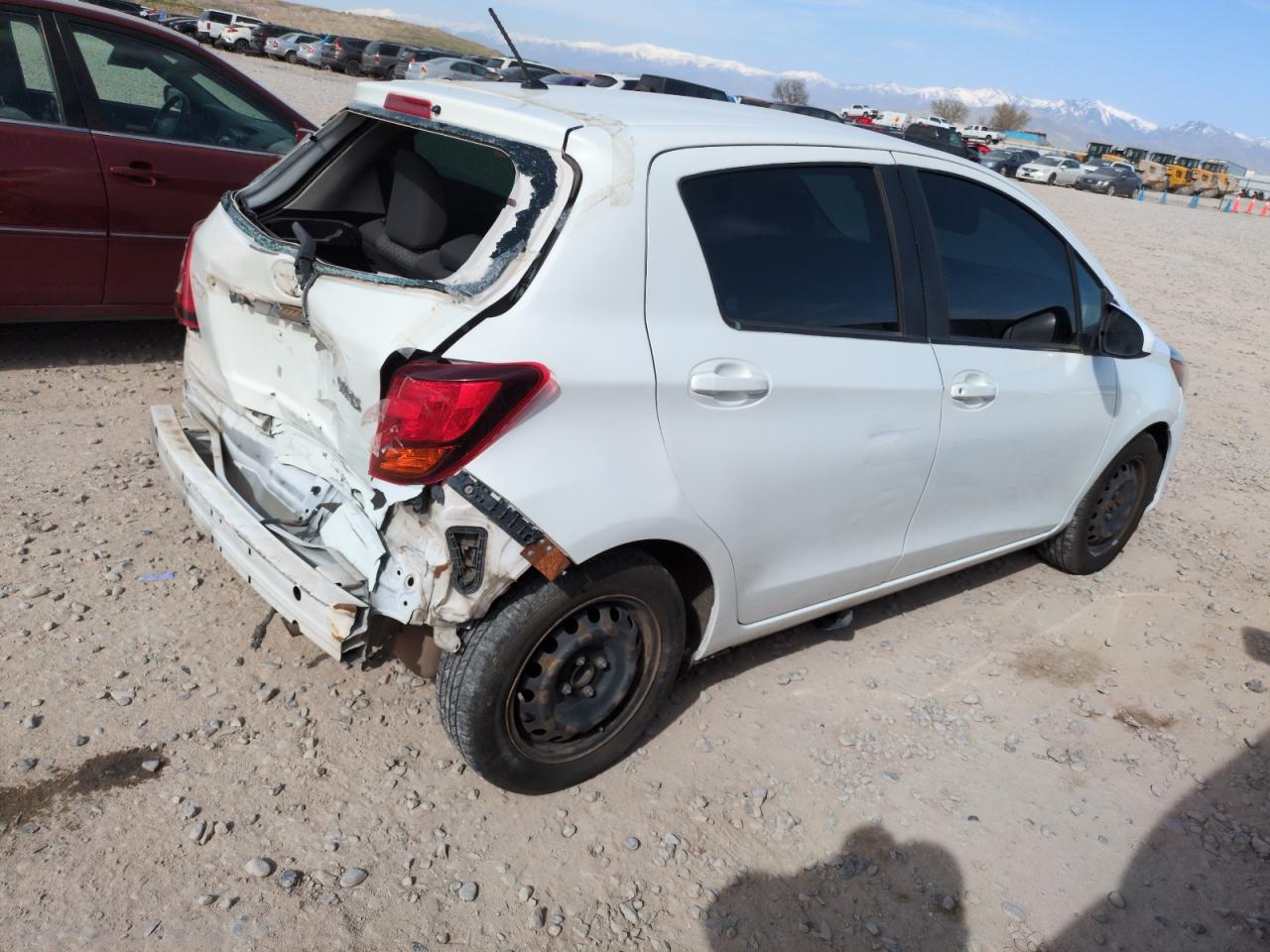 2015 Toyota Yaris White vin: VNKKTUD32FA050422
