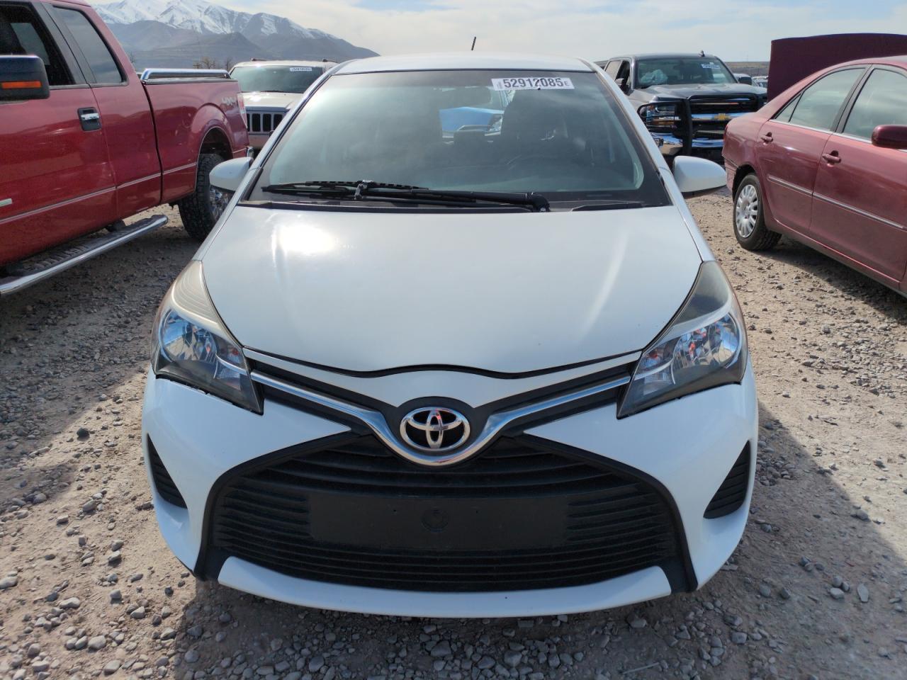2015 Toyota Yaris White vin: VNKKTUD32FA050422