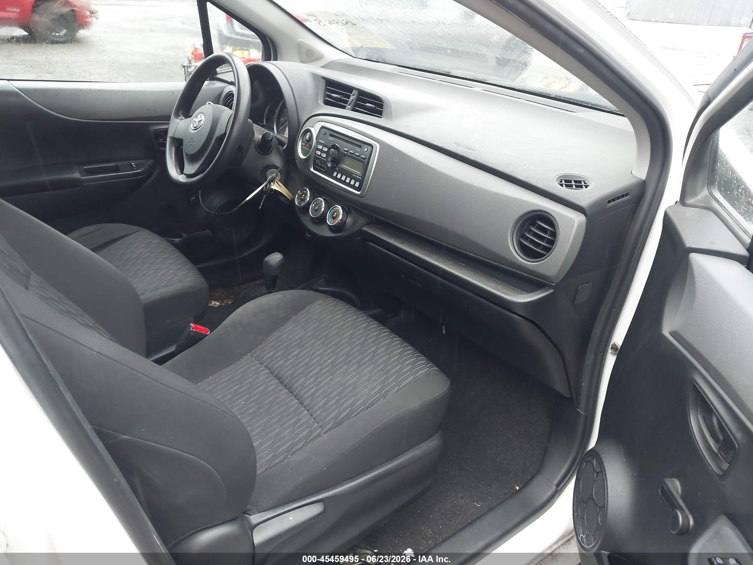 2014 Toyota Yaris L (tmmf Plant) White vin: VNKKTUD33EA009036