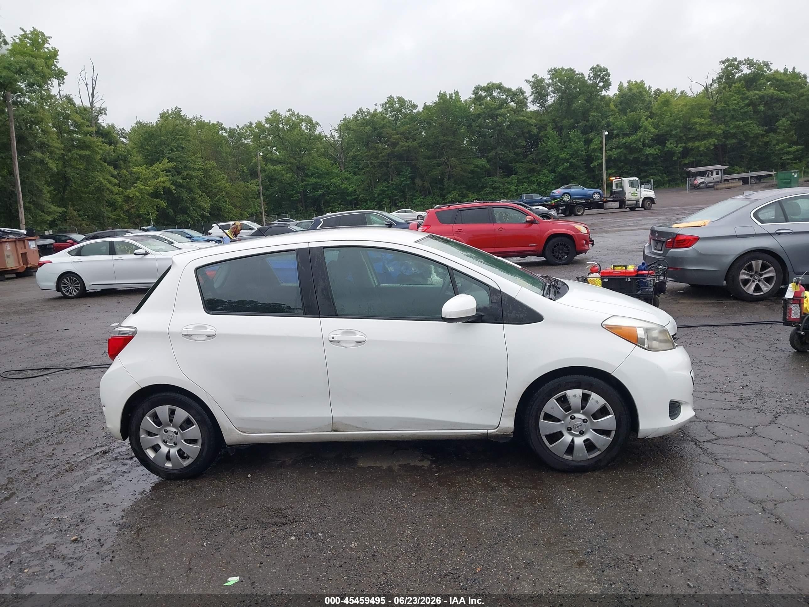 2014 Toyota Yaris L (tmmf Plant) White vin: VNKKTUD33EA009036