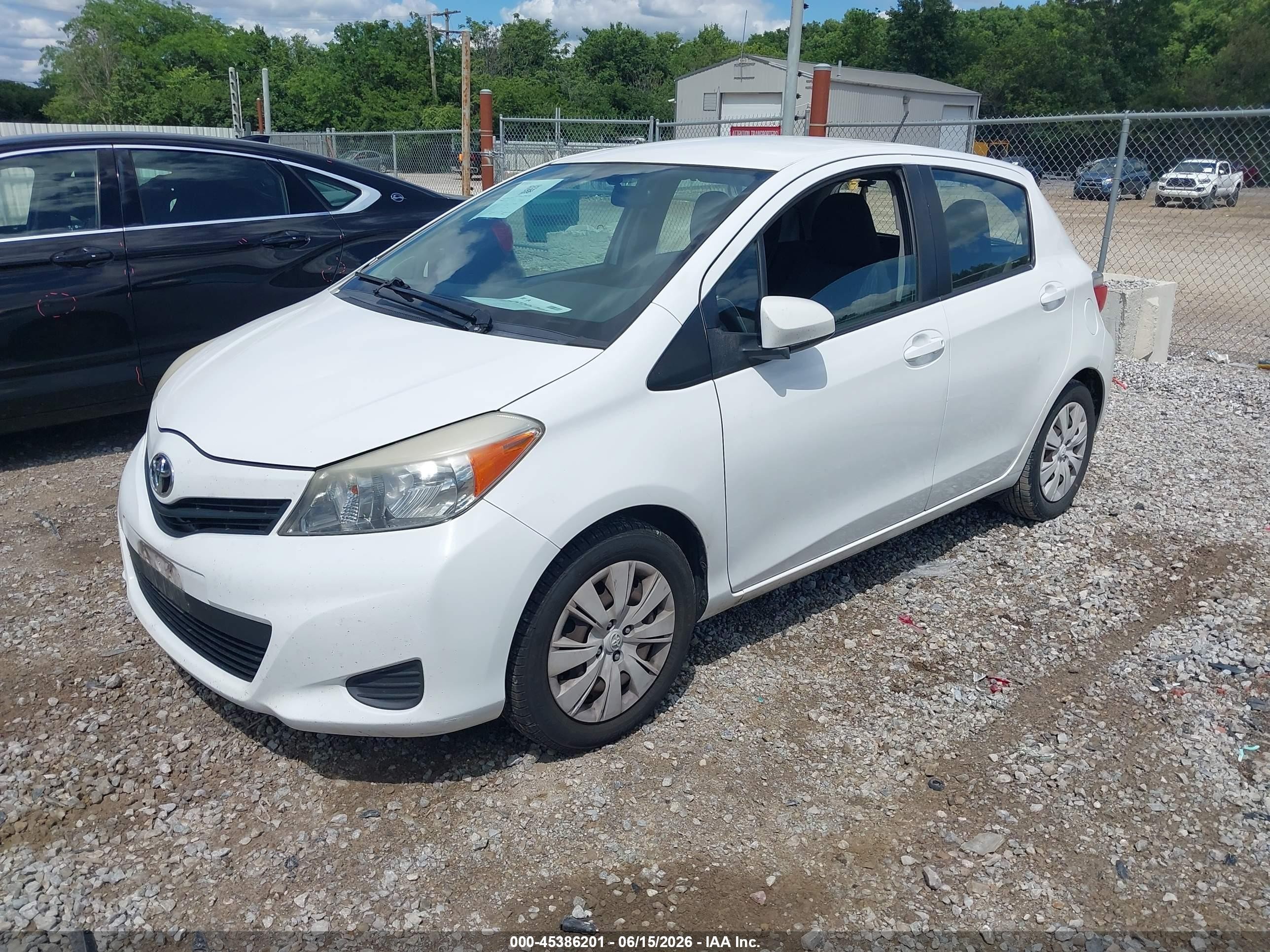 2014 Toyota Yaris L (tmmf Plant) White vin: VNKKTUD33EA011353