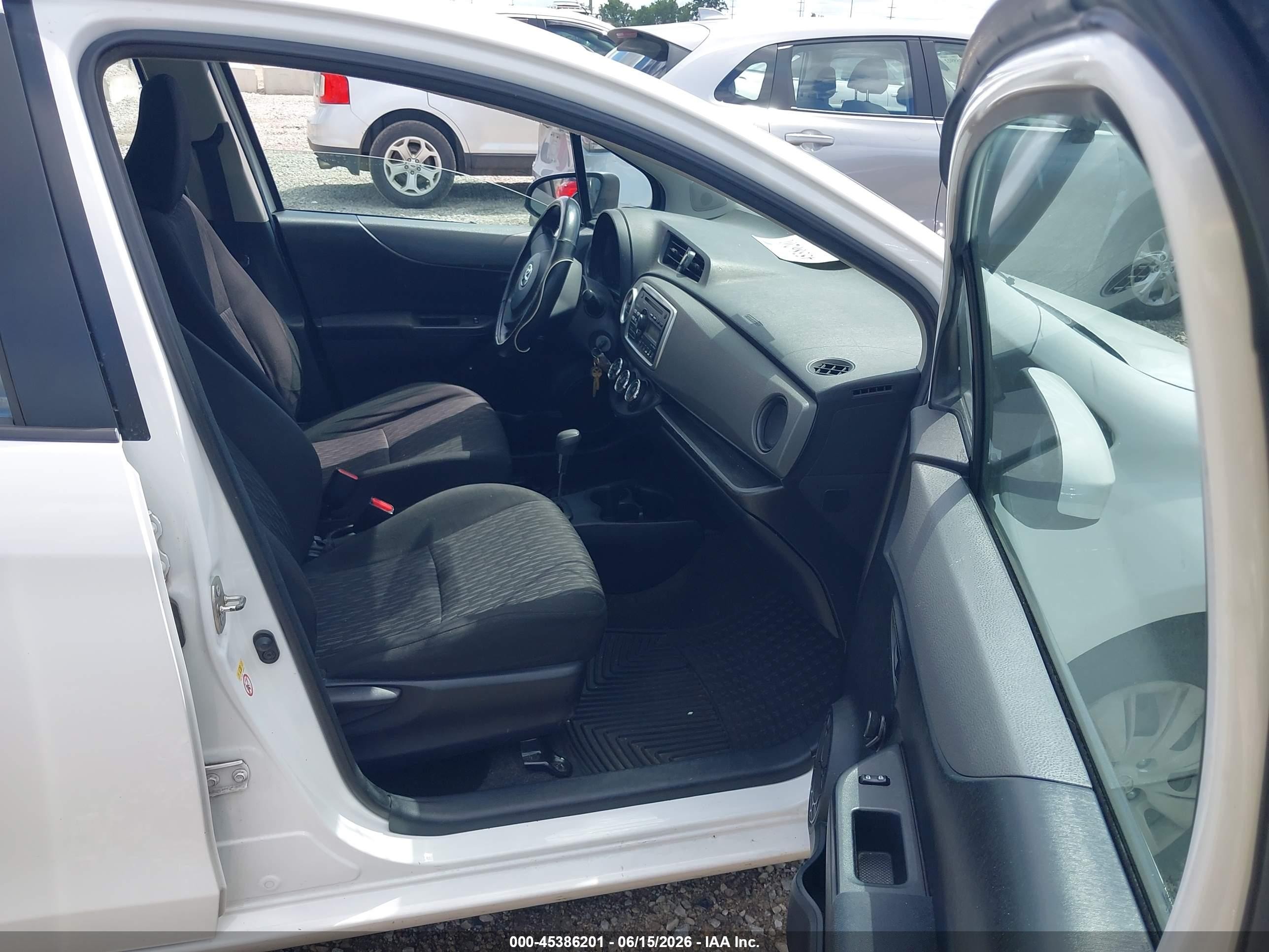 2014 Toyota Yaris L (tmmf Plant) White vin: VNKKTUD33EA011353