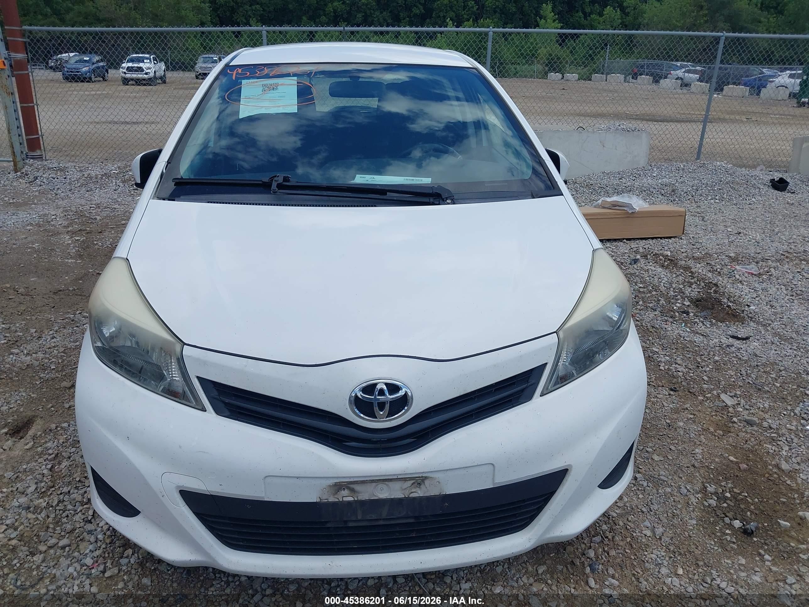 2014 Toyota Yaris L (tmmf Plant) White vin: VNKKTUD33EA011353