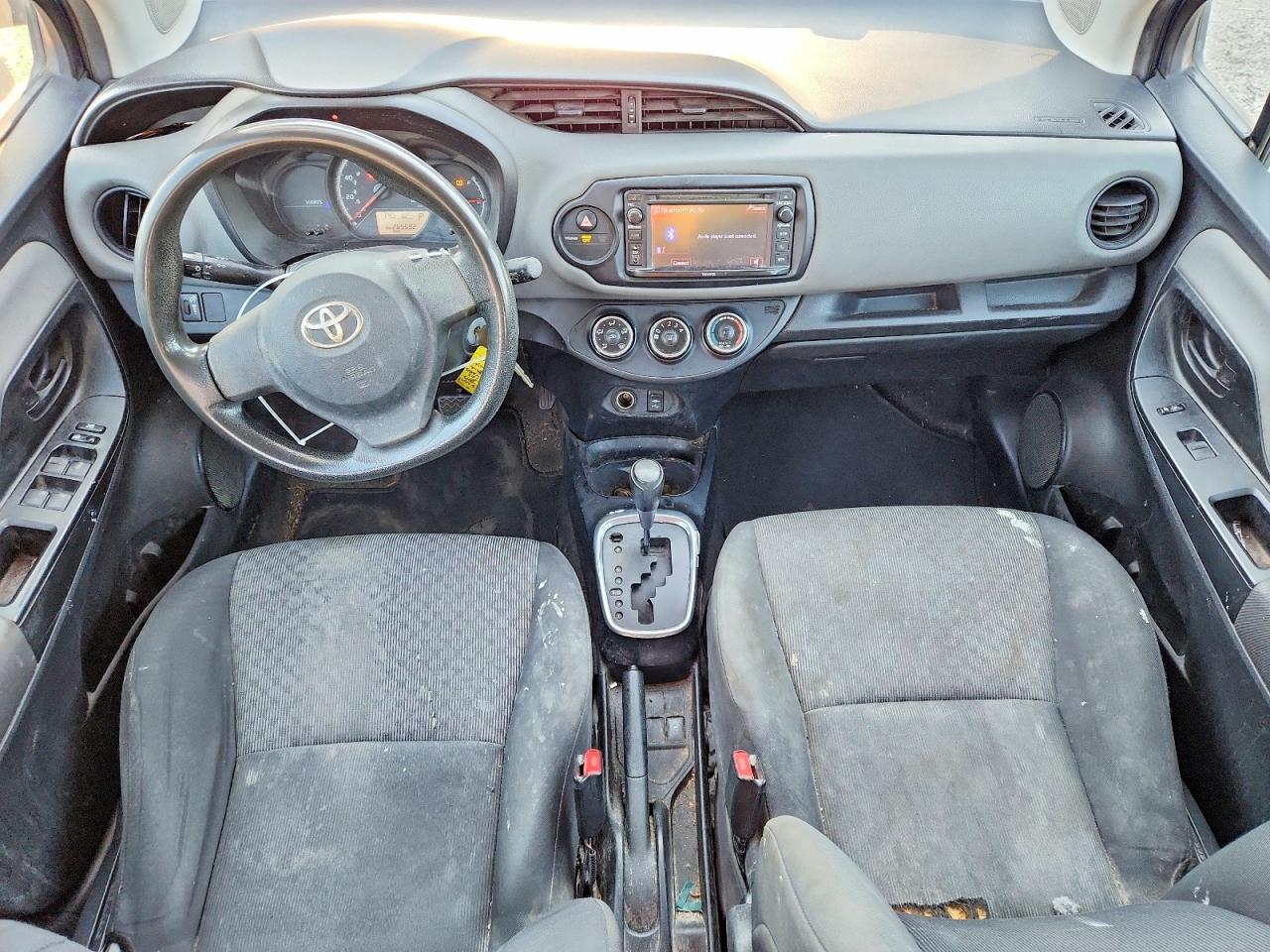 2015 Toyota Yaris 5-door L Blue vin: VNKKTUD33FA032902