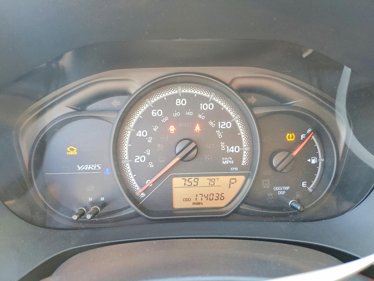 2015 Toyota Yaris 5-door L Gray vin: VNKKTUD33FA046539