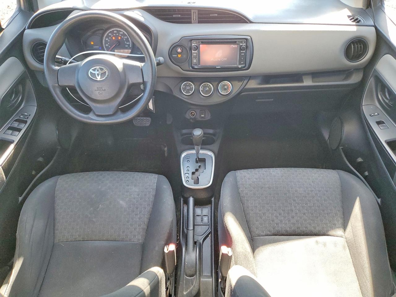 2015 Toyota Yaris 5-door L Gray vin: VNKKTUD33FA046539