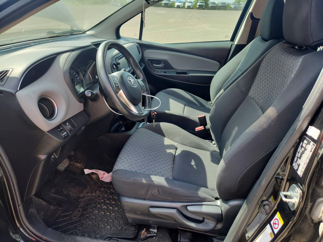 2017 Toyota Yaris 5-door L Black vin: VNKKTUD33HA078751