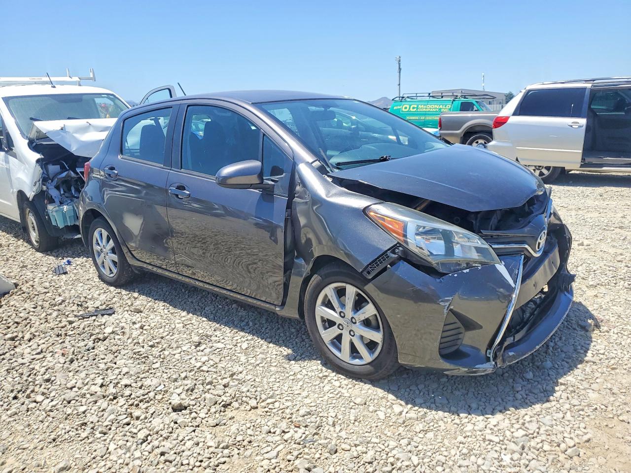 2015 Toyota Yaris 5-door Le Gray vin: VNKKTUD34FA015803