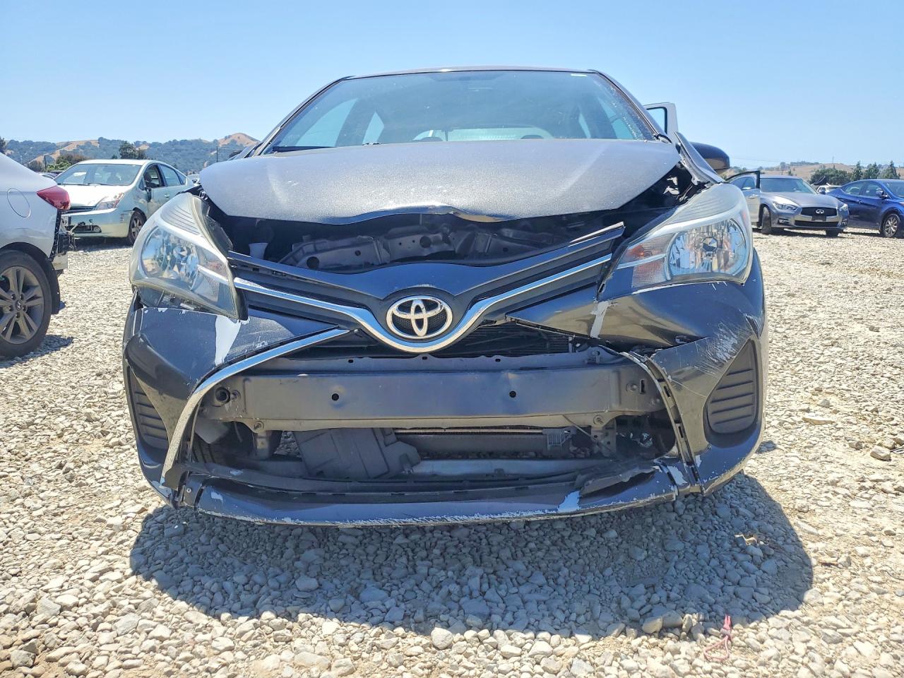 2015 Toyota Yaris 5-door Le Gray vin: VNKKTUD34FA015803