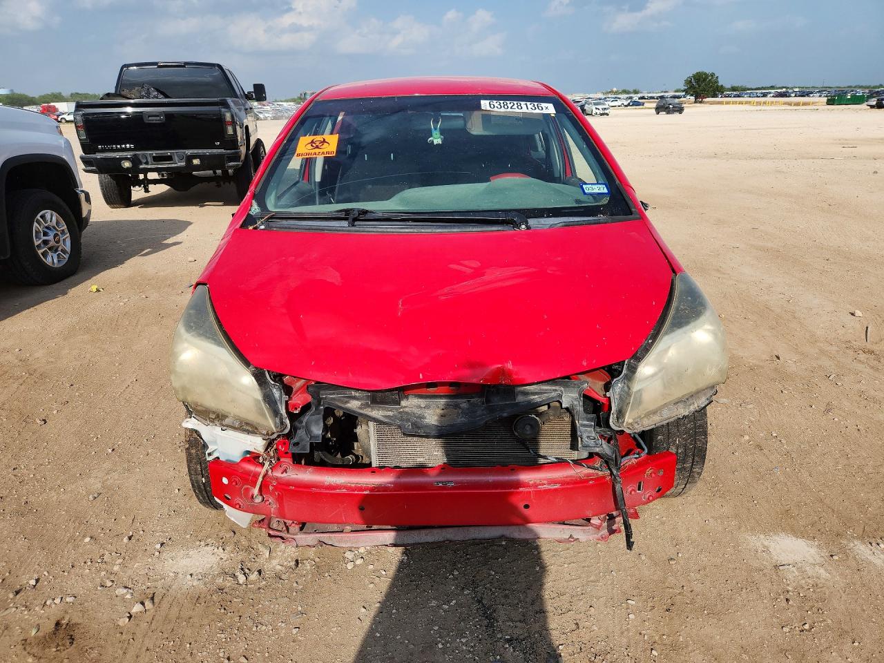 2015 Toyota Yaris 5-door L Red vin: VNKKTUD34FA024243