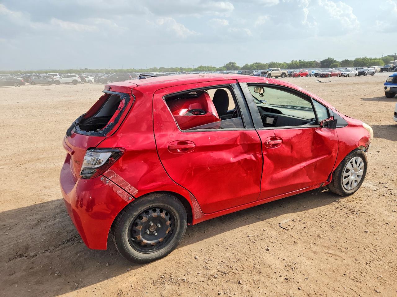 2015 Toyota Yaris 5-door L Red vin: VNKKTUD34FA024243