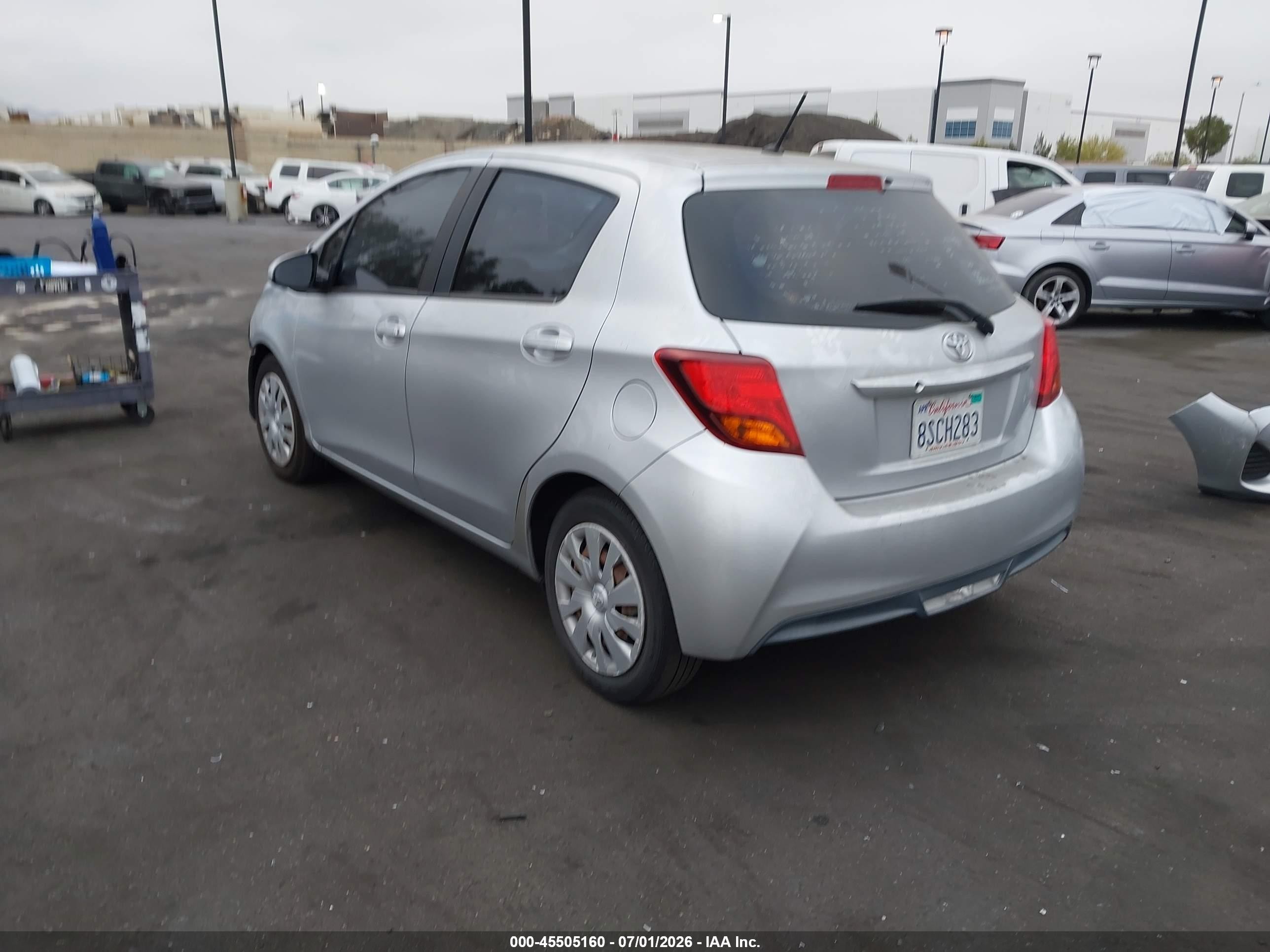 2015 Toyota Yaris L Silver vin: VNKKTUD34FA036764