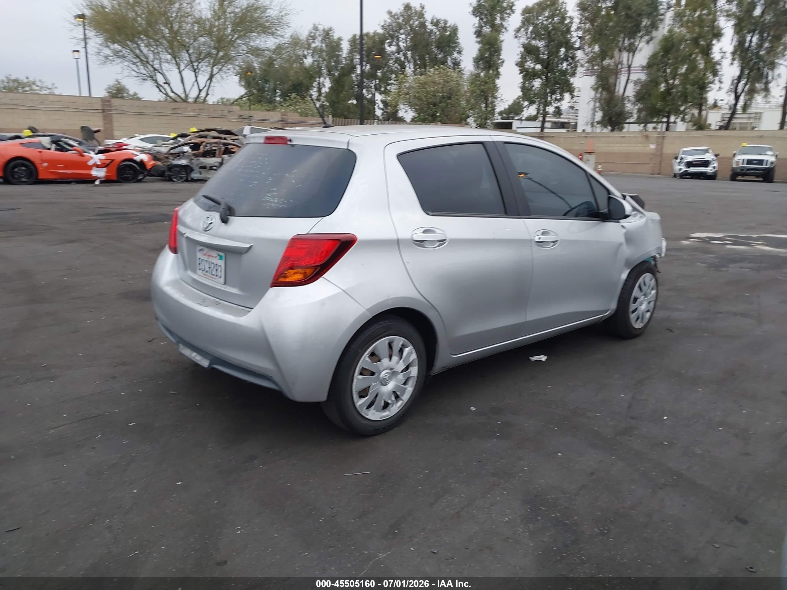 2015 Toyota Yaris L Silver vin: VNKKTUD34FA036764