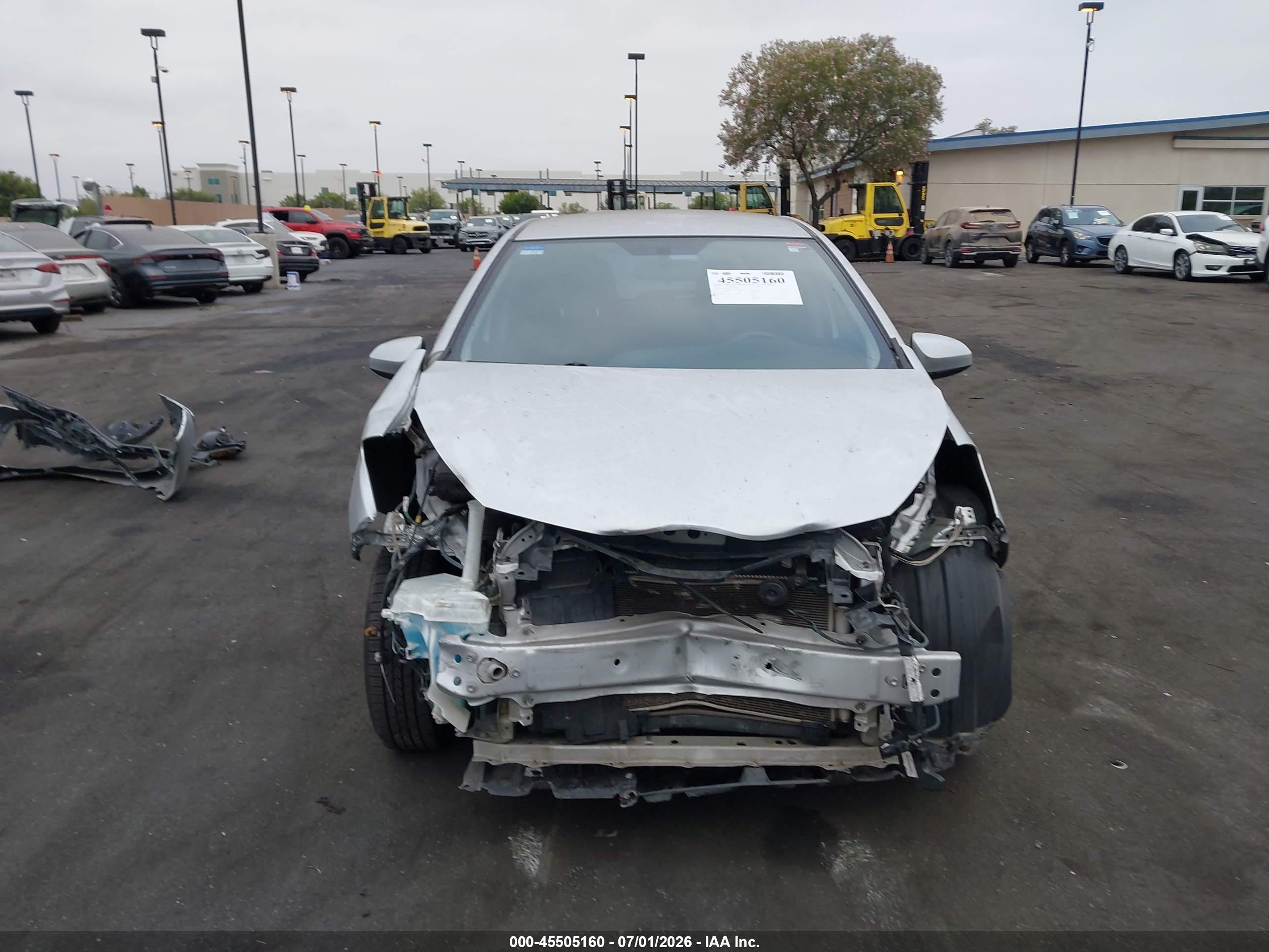 2015 Toyota Yaris L Silver vin: VNKKTUD34FA036764
