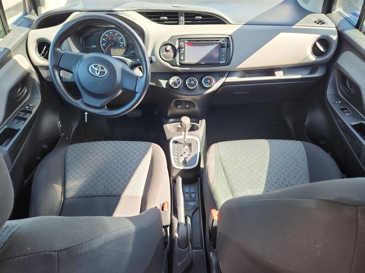 2015 Toyota Yaris 5-door L Gray vin: VNKKTUD34FA044816