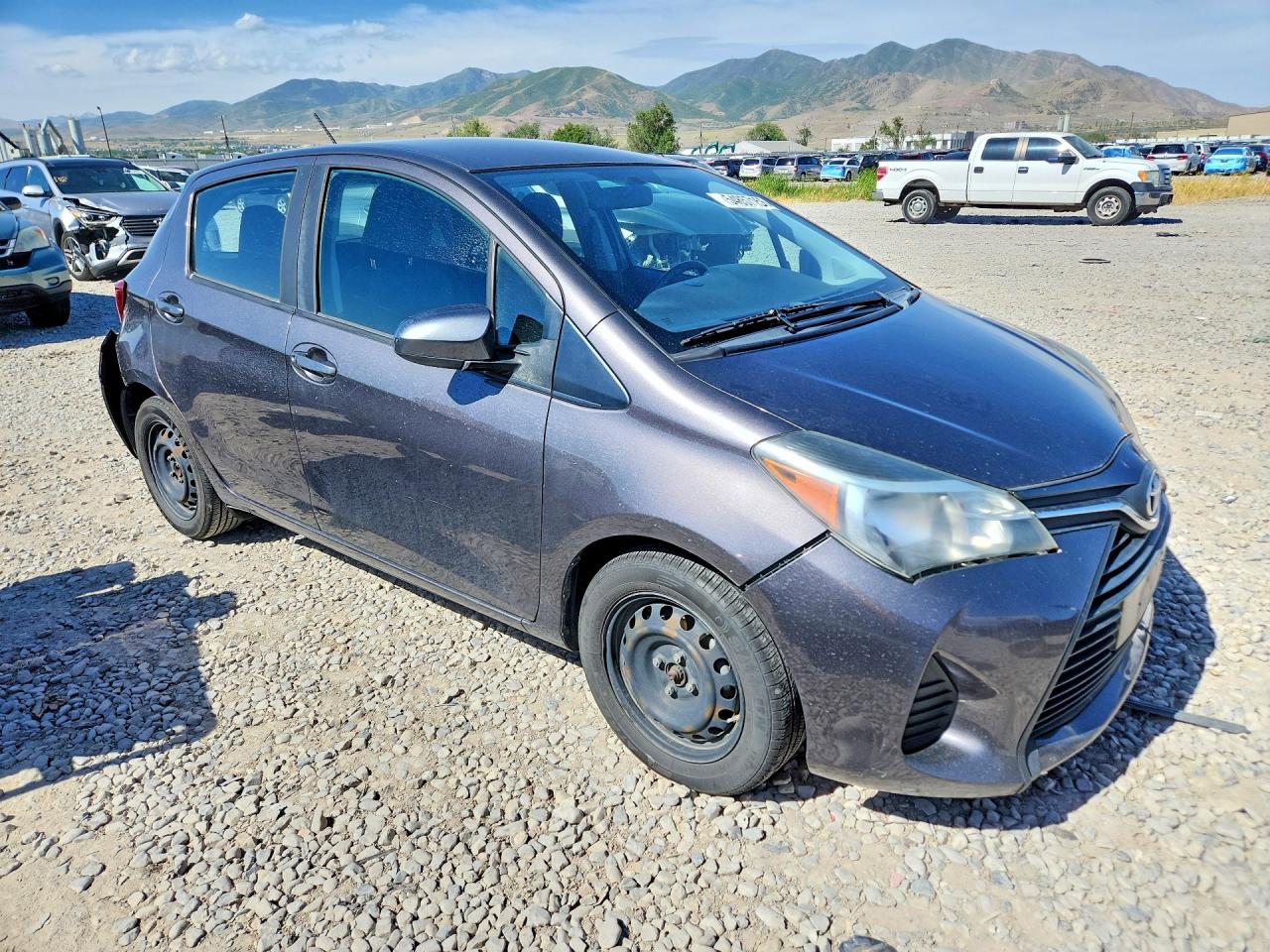 2015 Toyota Yaris 5-door L Gray vin: VNKKTUD34FA044816