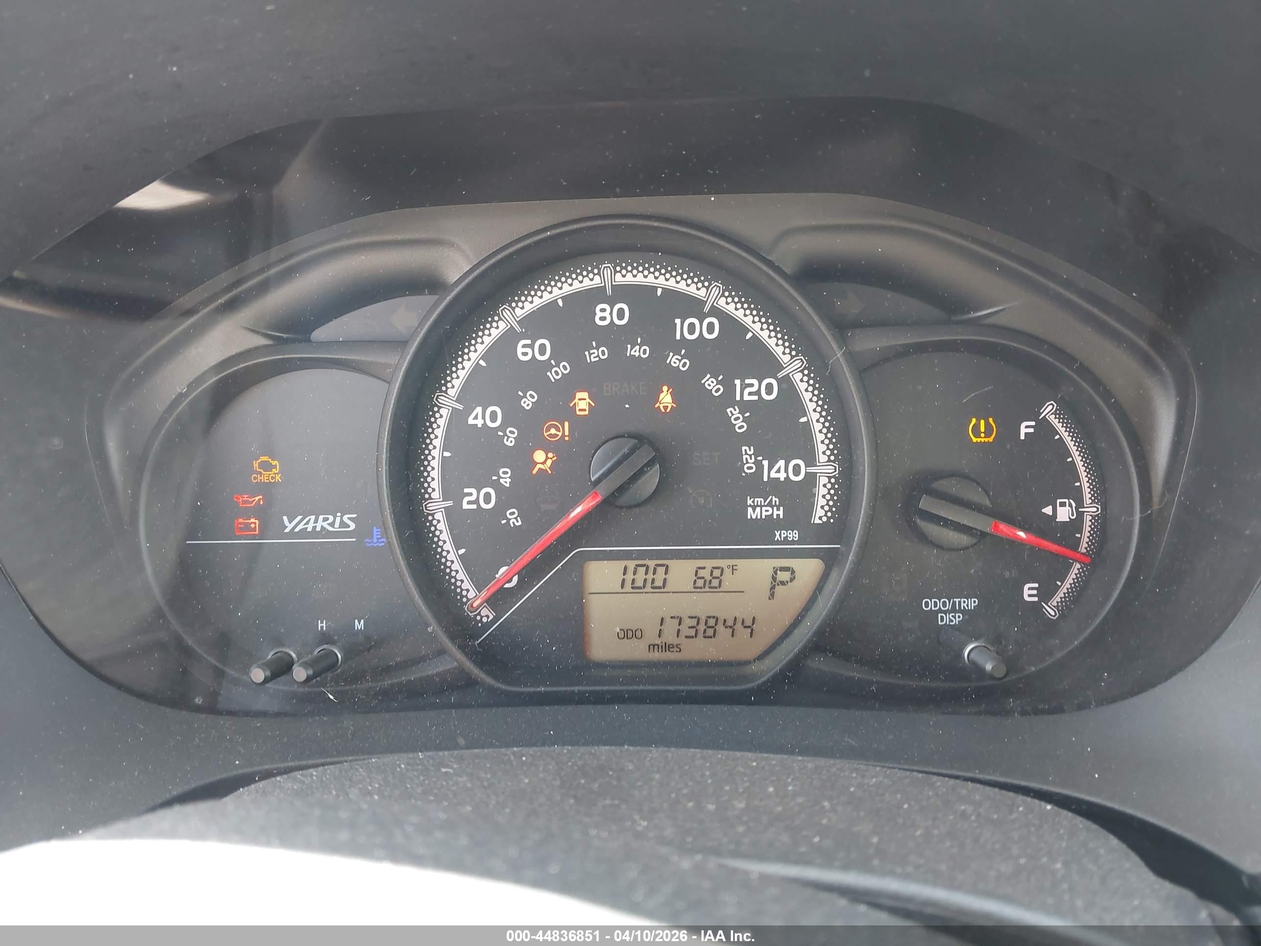 2015 Toyota Yaris L White vin: VNKKTUD34FA046128
