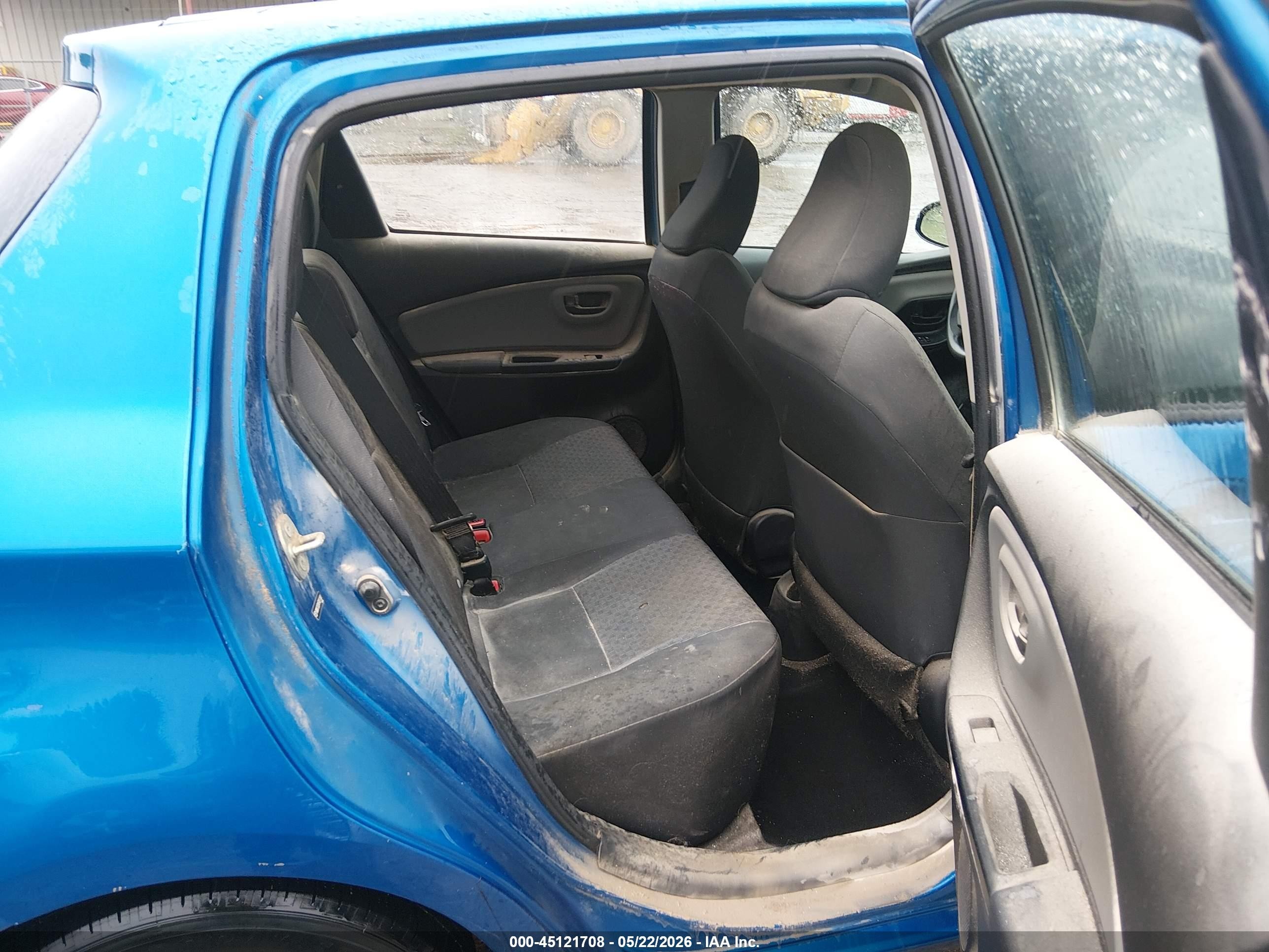 2015 Toyota Yaris L Blue vin: VNKKTUD34FA051507