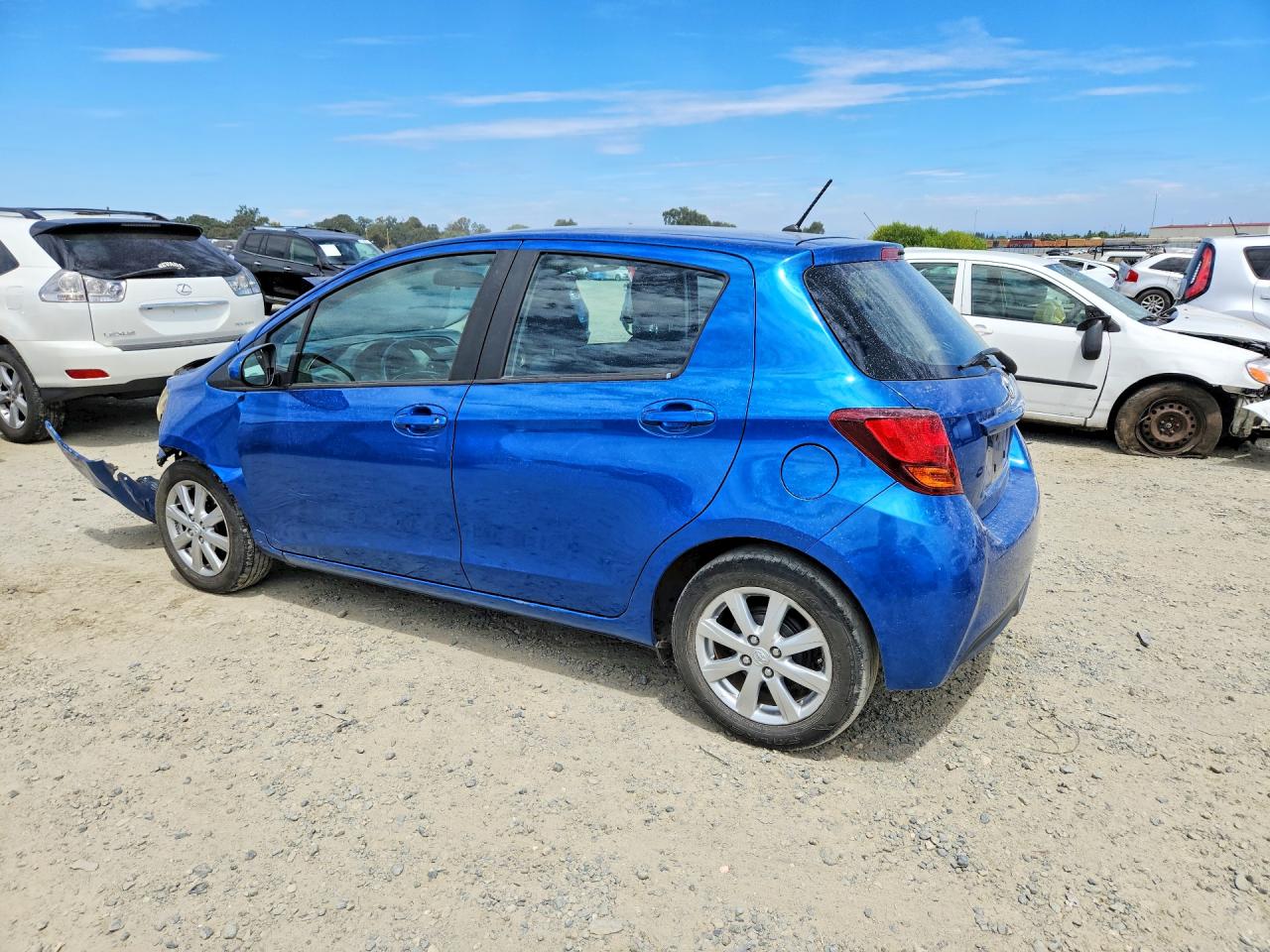 2015 Toyota Yaris 5-door Le Blue vin: VNKKTUD35FA017995