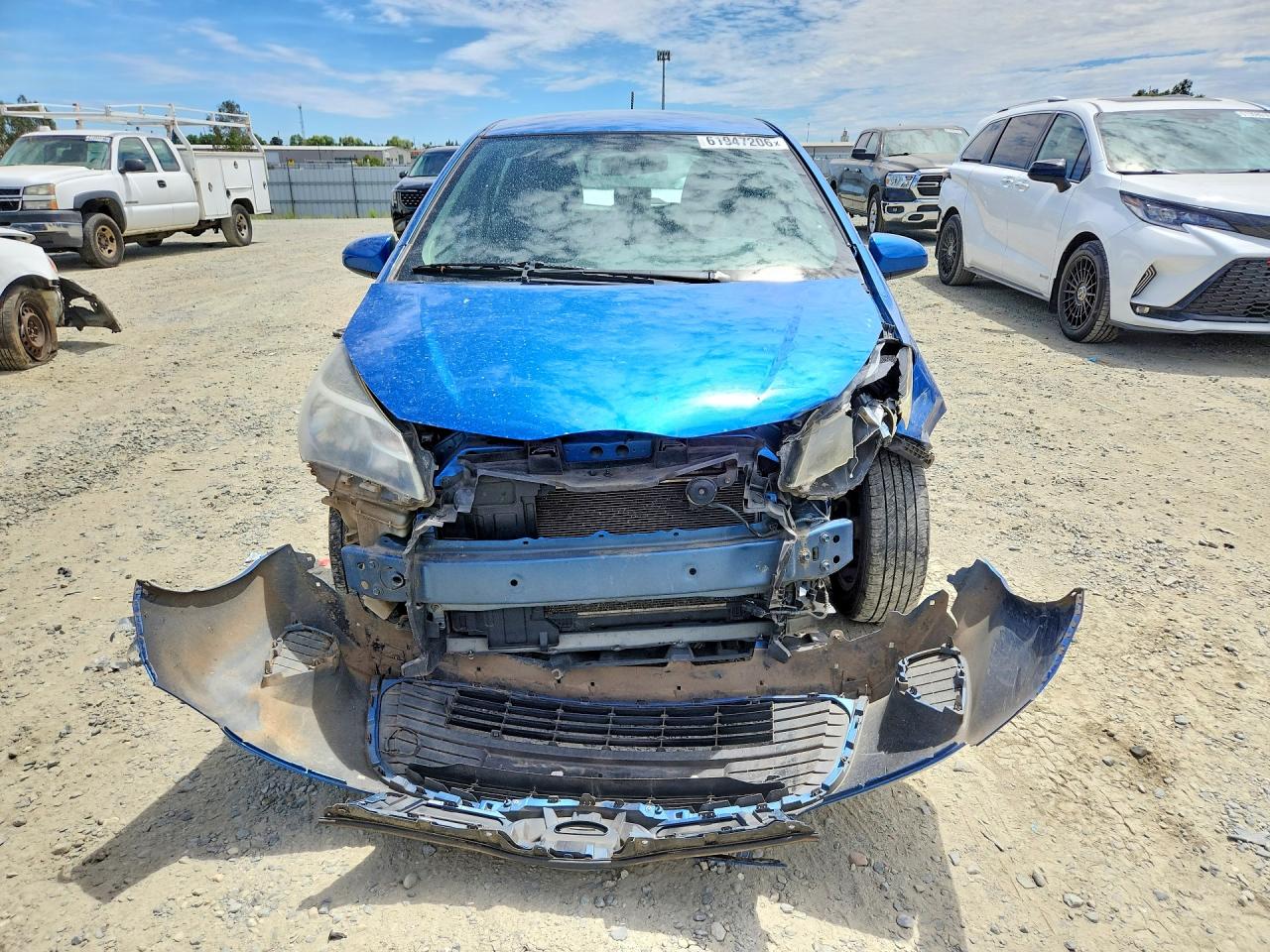 2015 Toyota Yaris 5-door Le Blue vin: VNKKTUD35FA017995