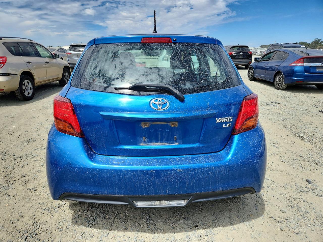 2015 Toyota Yaris 5-door Le Blue vin: VNKKTUD35FA017995