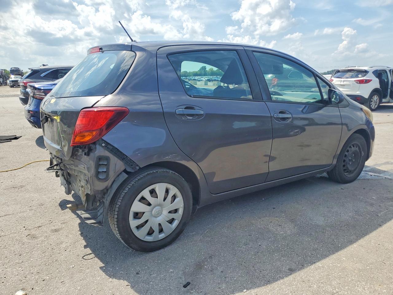 2015 Toyota Yaris 5-door L Gray vin: VNKKTUD35FA026888