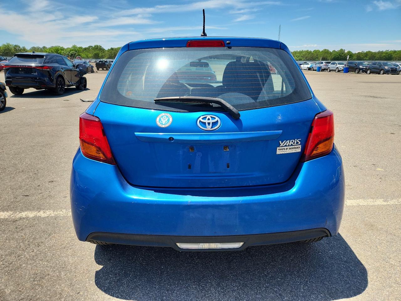 2015 Toyota Yaris 5-door L Синий vin: VNKKTUD35FA033713