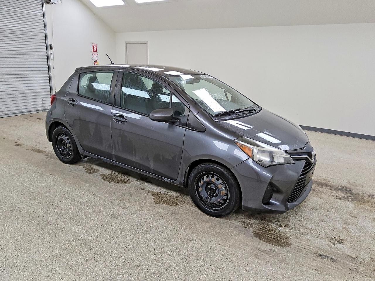 2015 Toyota Yaris 5-door L Black vin: VNKKTUD35FA042301