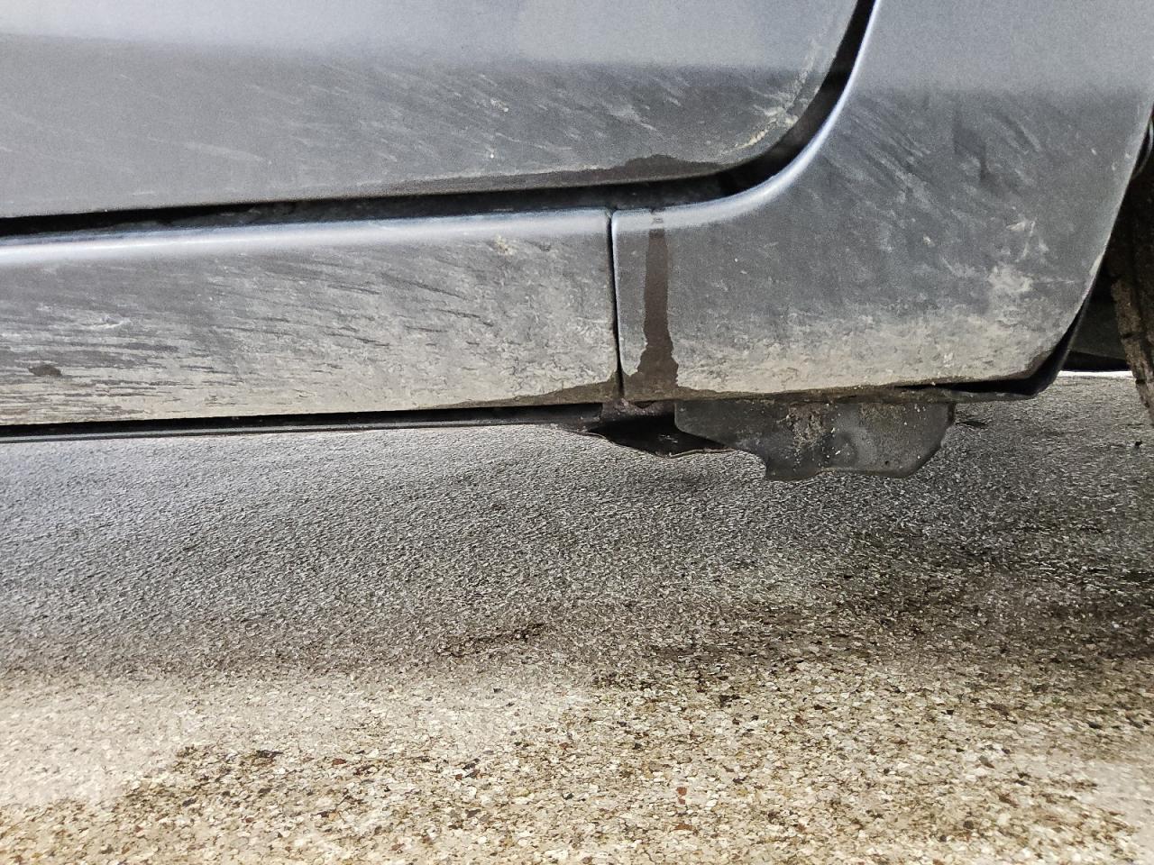 2015 Toyota Yaris 5-door L Black vin: VNKKTUD35FA042301 Damage: Right Rocker Panel, Multiple Scratches Heavy, 2