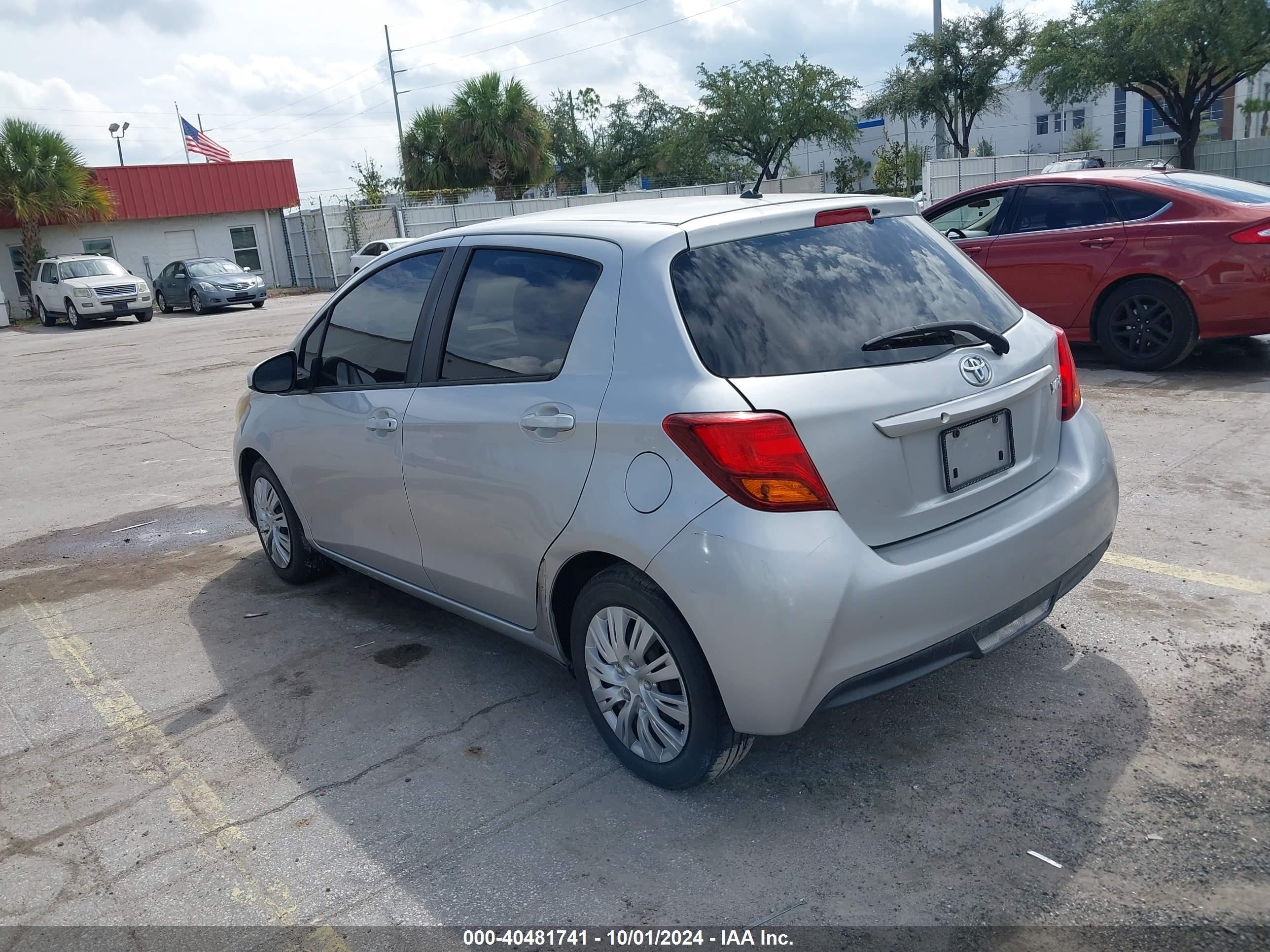 2017 Toyota Yaris L Silver vin: VNKKTUD35HA077360