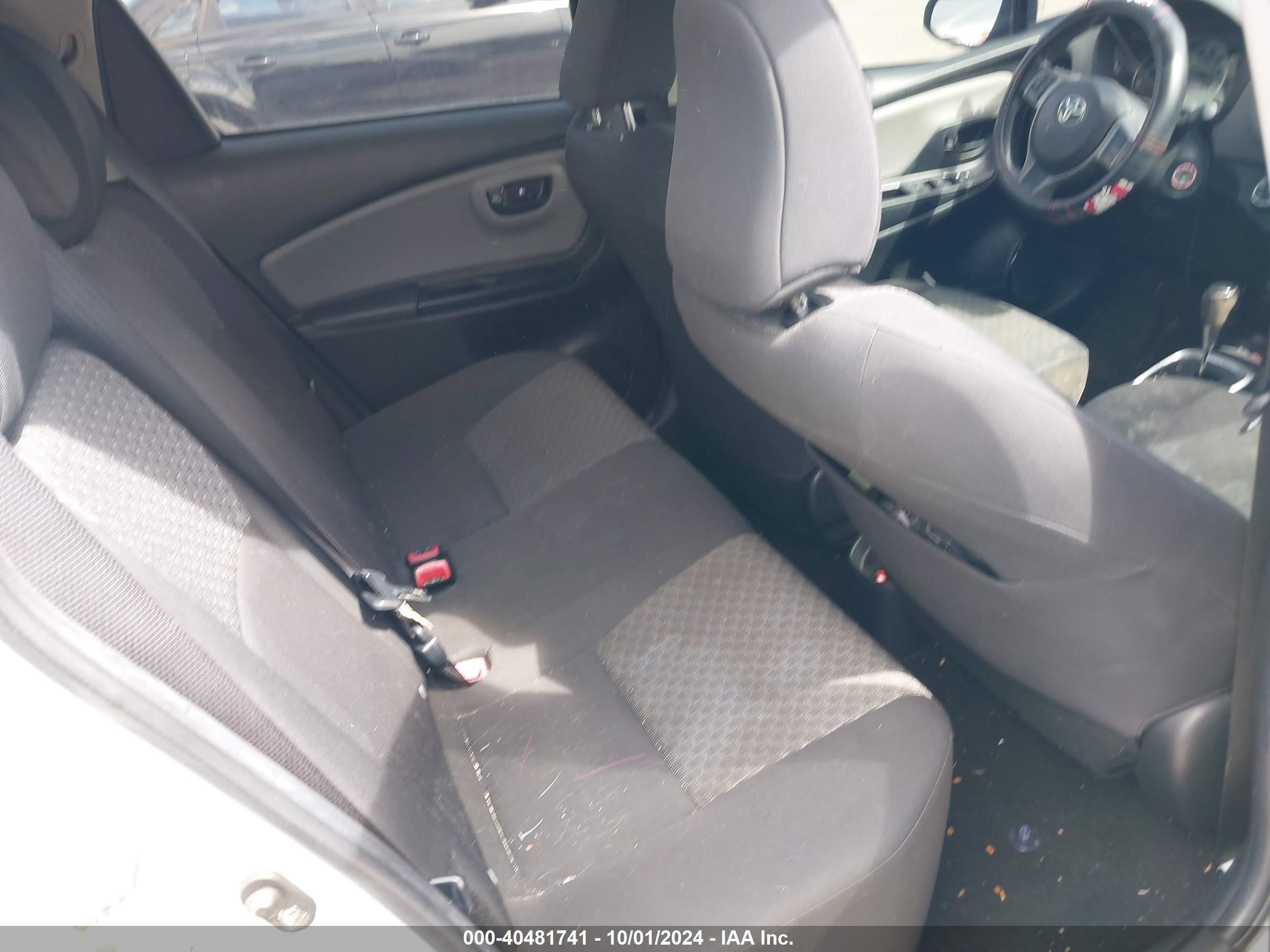 2017 Toyota Yaris L Silver vin: VNKKTUD35HA077360