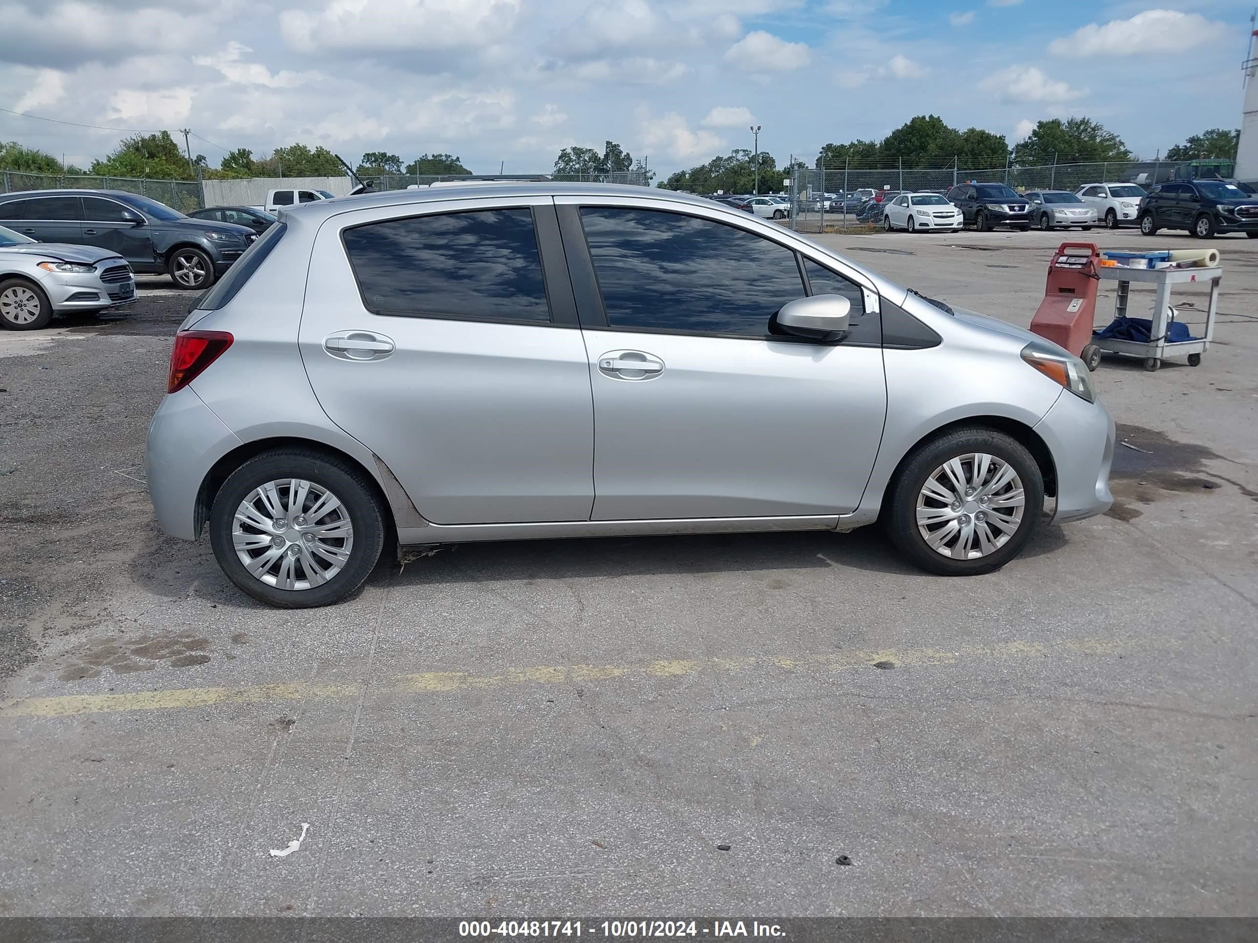 2017 Toyota Yaris L Silver vin: VNKKTUD35HA077360